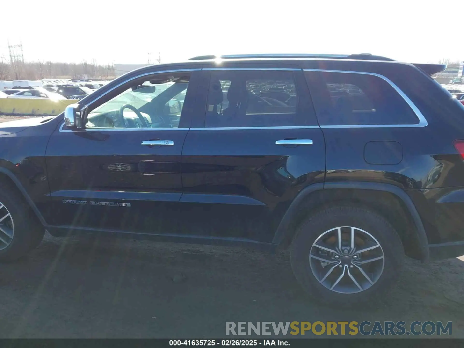 14 Photograph of a damaged car 1C4RJFBG4MC504136 JEEP GRAND CHEROKEE 2021