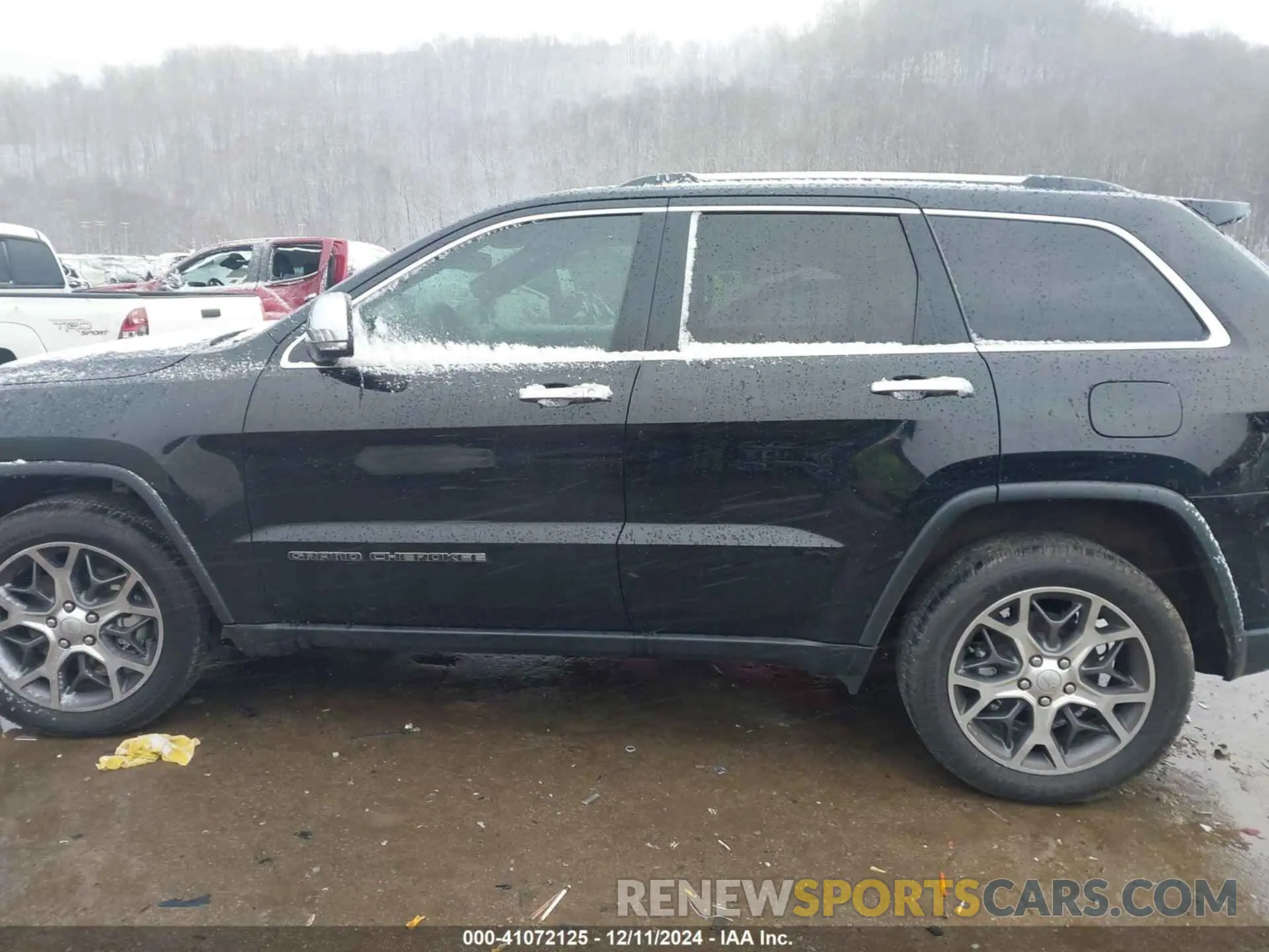 15 Photograph of a damaged car 1C4RJFBG4MC510082 JEEP GRAND CHEROKEE 2021