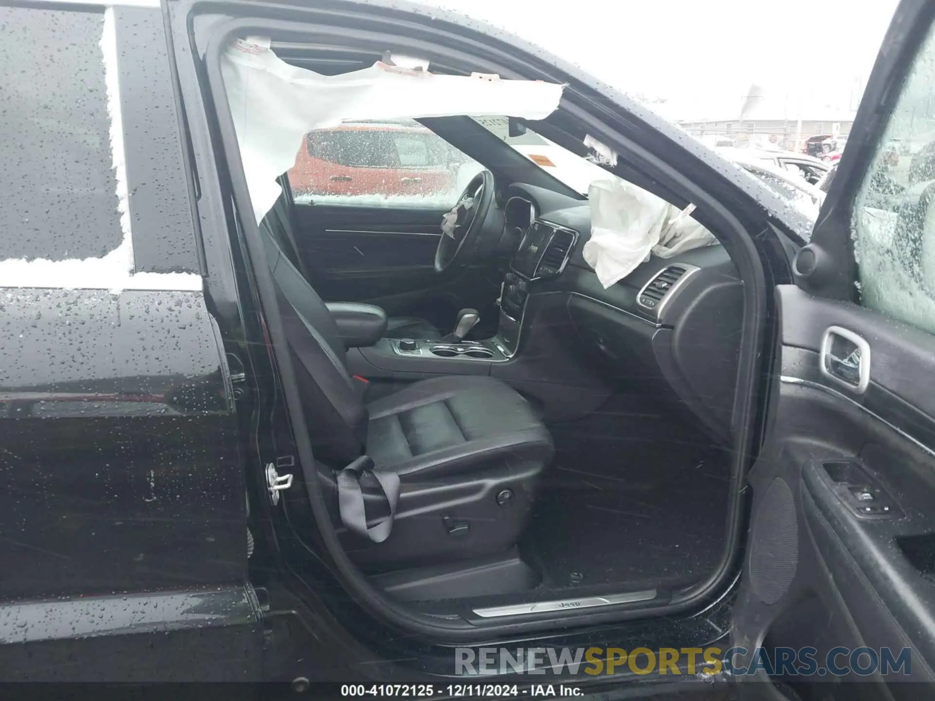 5 Photograph of a damaged car 1C4RJFBG4MC510082 JEEP GRAND CHEROKEE 2021