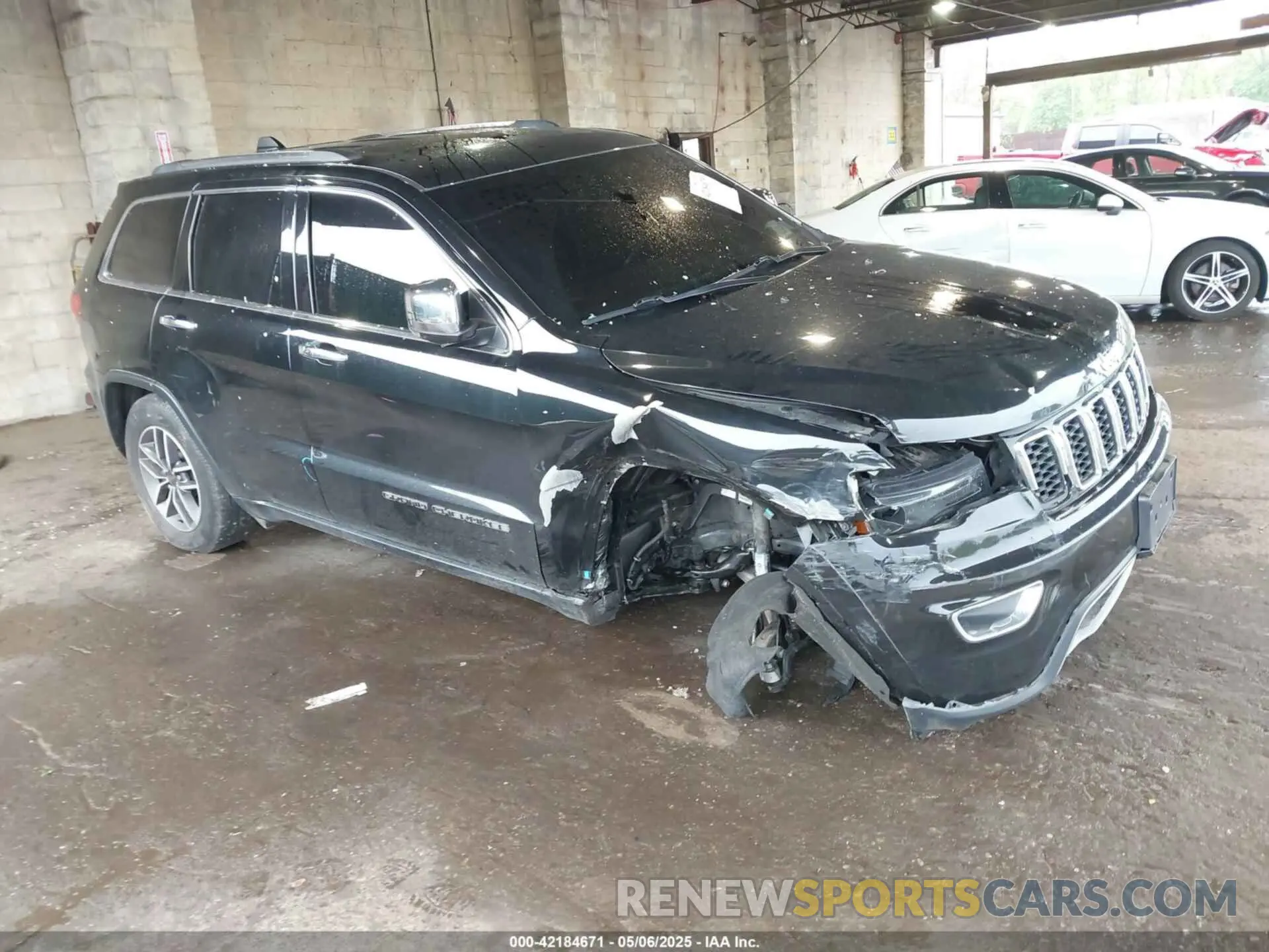 1 Photograph of a damaged car 1C4RJFBG4MC532471 JEEP GRAND CHEROKEE 2021