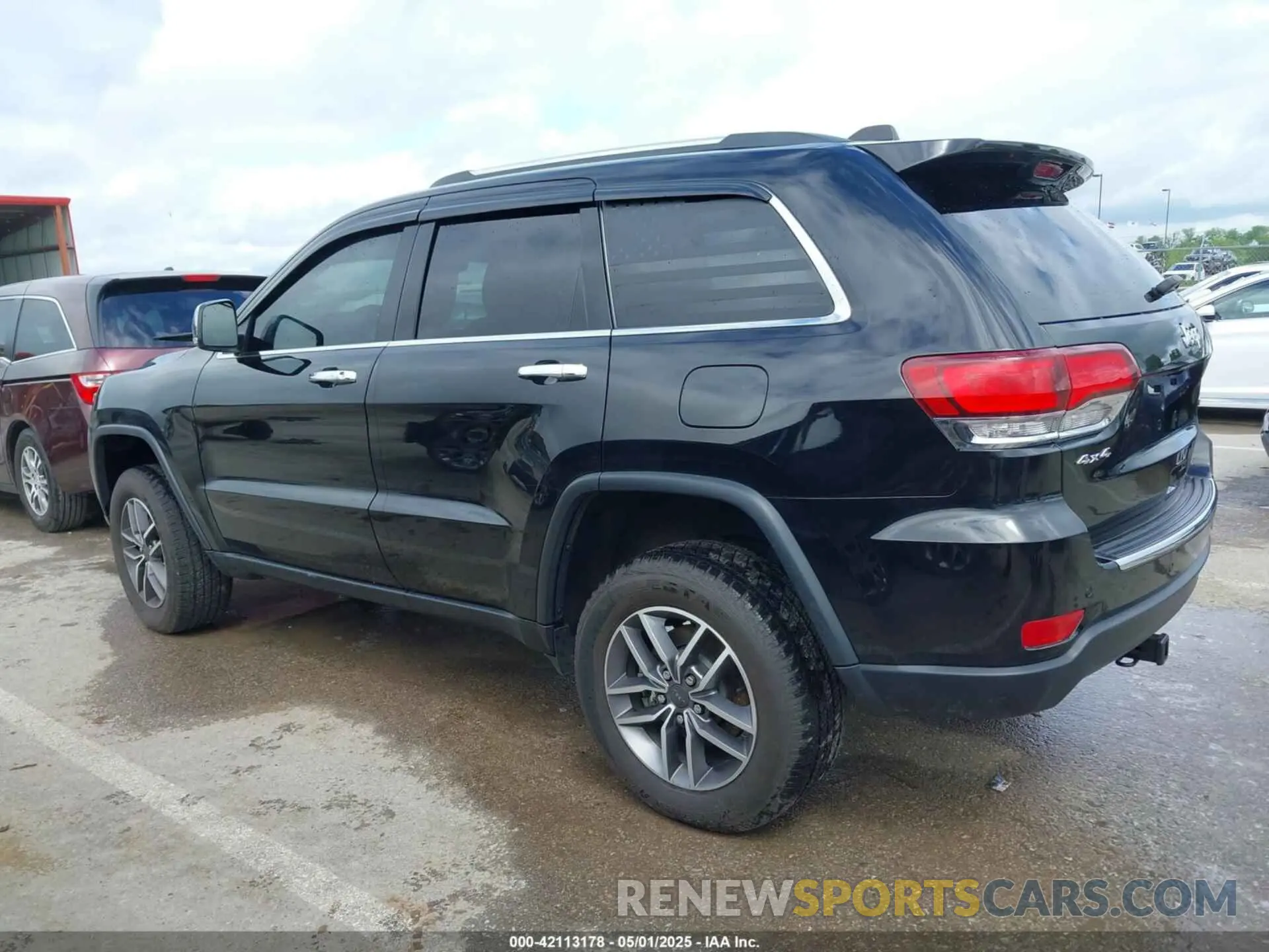 14 Photograph of a damaged car 1C4RJFBG4MC537914 JEEP GRAND CHEROKEE 2021