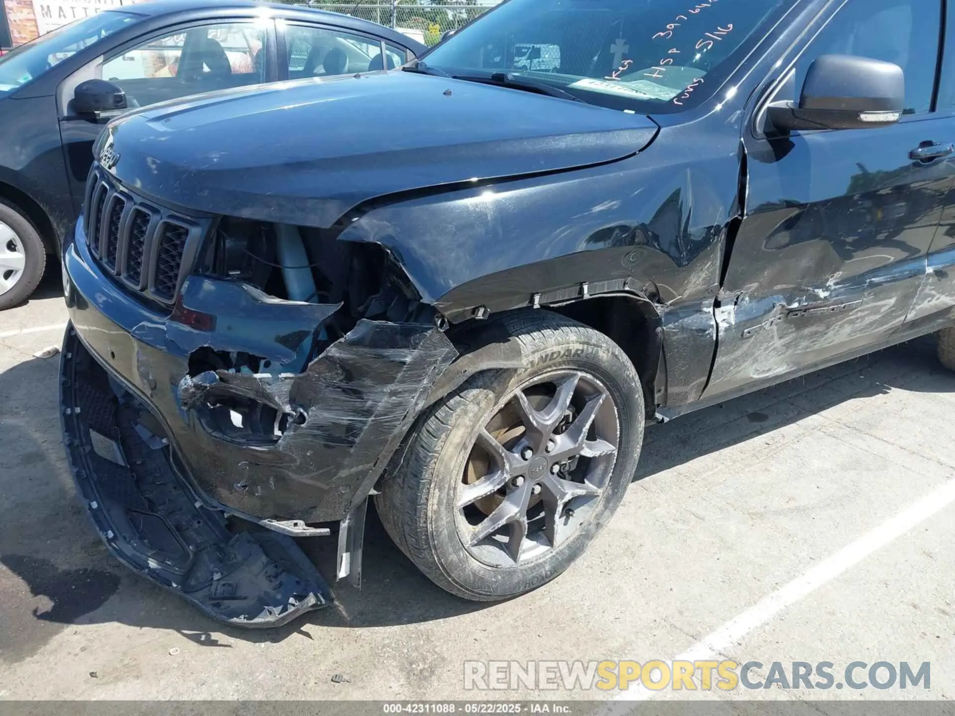 6 Photograph of a damaged car 1C4RJFBG4MC666557 JEEP GRAND CHEROKEE 2021