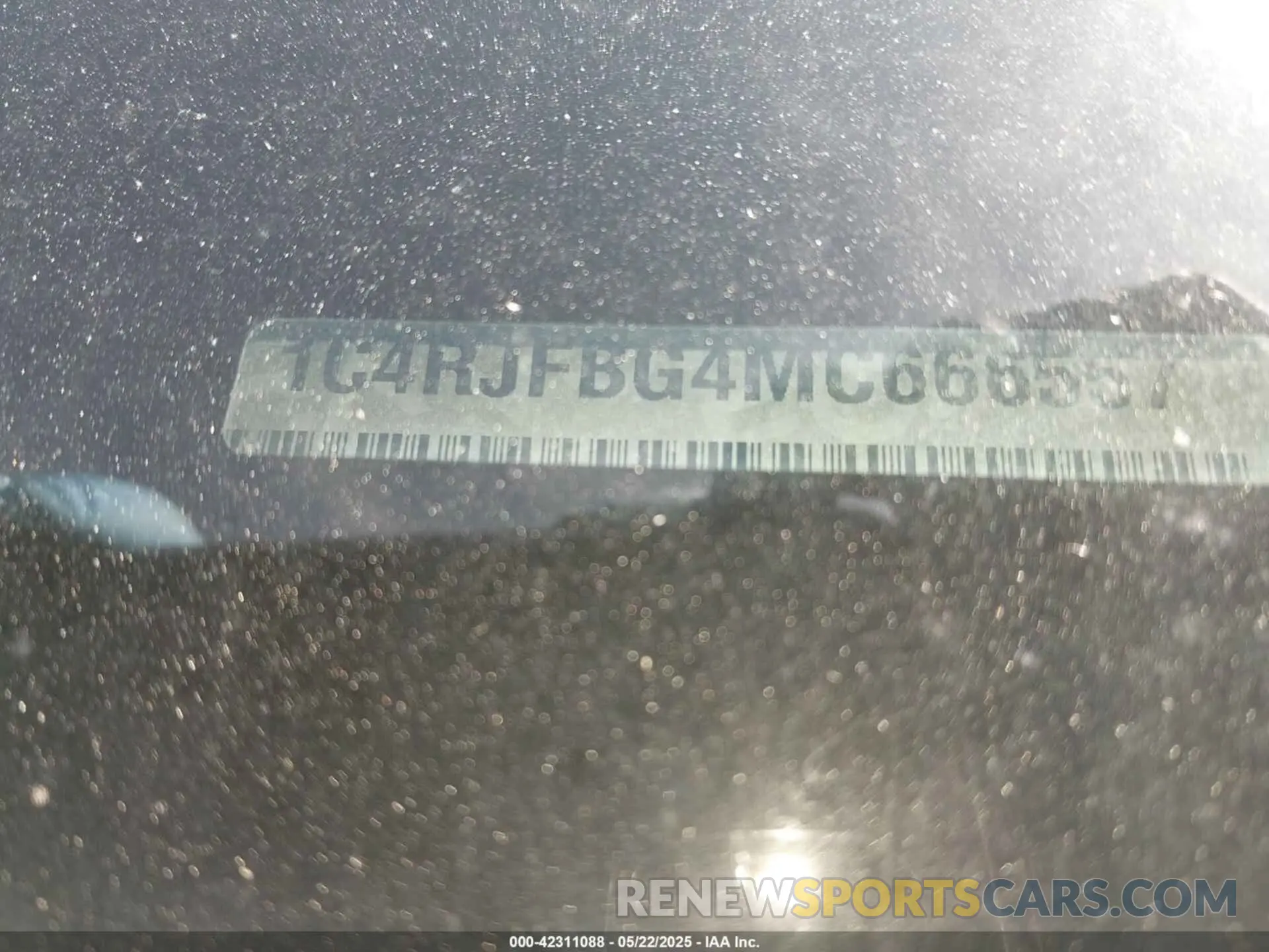 9 Photograph of a damaged car 1C4RJFBG4MC666557 JEEP GRAND CHEROKEE 2021