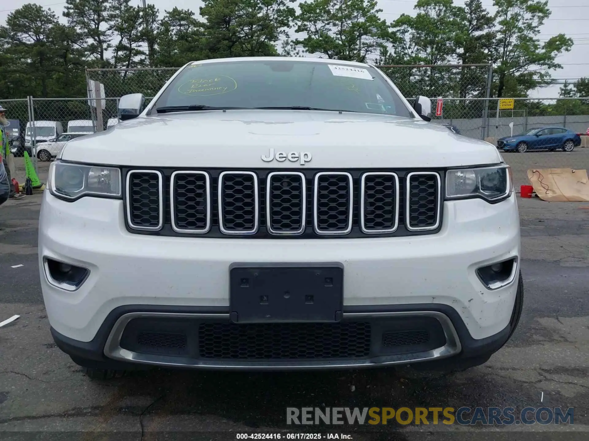 13 Photograph of a damaged car 1C4RJFBG4MC754895 JEEP GRAND CHEROKEE 2021