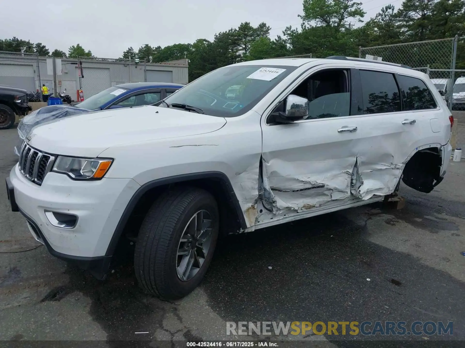 2 Photograph of a damaged car 1C4RJFBG4MC754895 JEEP GRAND CHEROKEE 2021