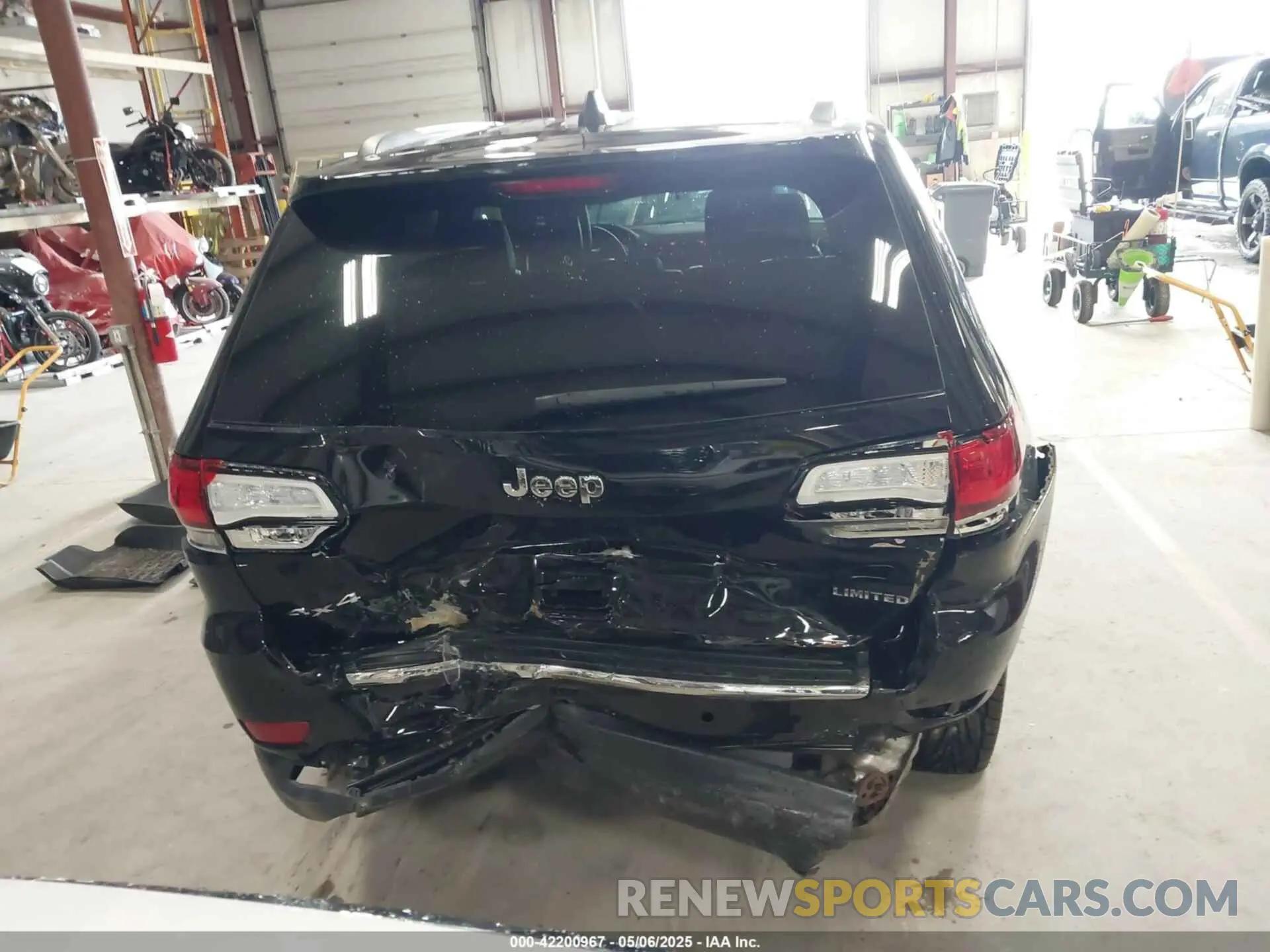 16 Photograph of a damaged car 1C4RJFBG4MC808700 JEEP GRAND CHEROKEE 2021
