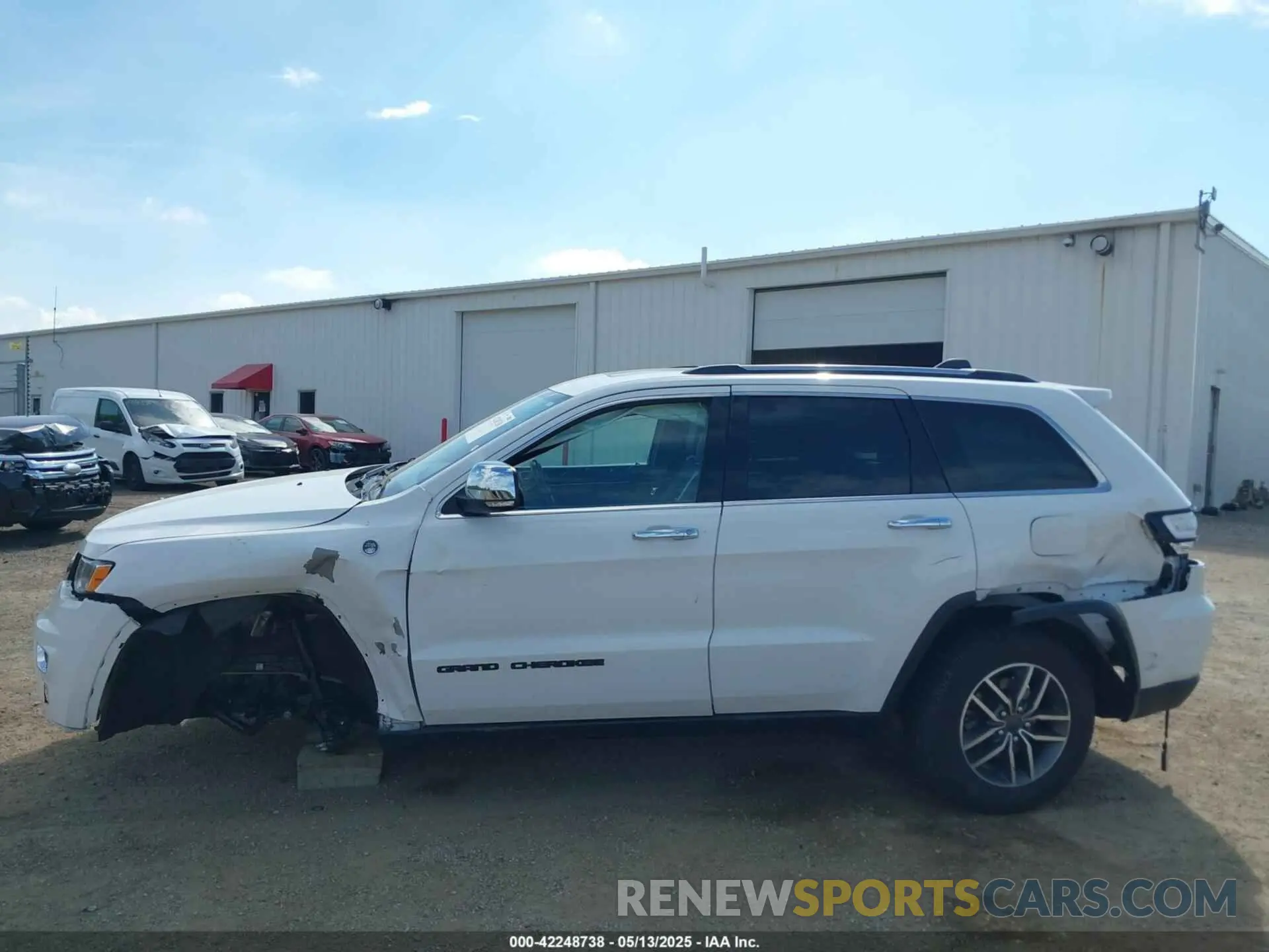 15 Photograph of a damaged car 1C4RJFBG5MC674182 JEEP GRAND CHEROKEE 2021