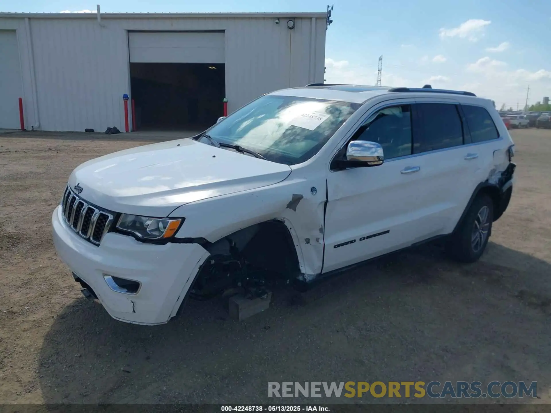 2 Photograph of a damaged car 1C4RJFBG5MC674182 JEEP GRAND CHEROKEE 2021