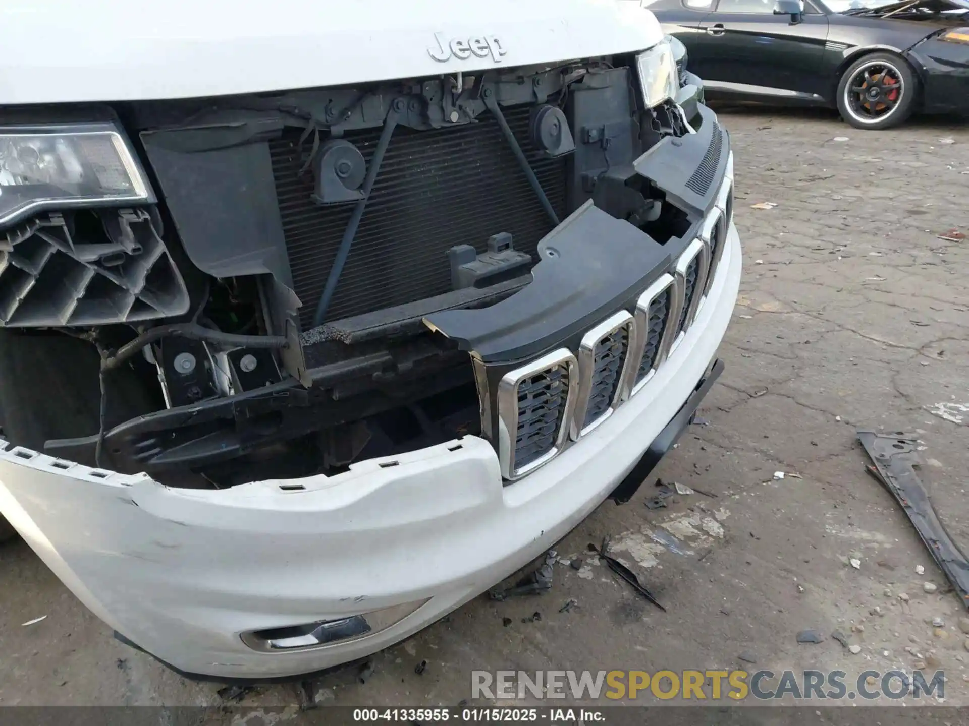 12 Photograph of a damaged car 1C4RJFBG5MC700683 JEEP GRAND CHEROKEE 2021