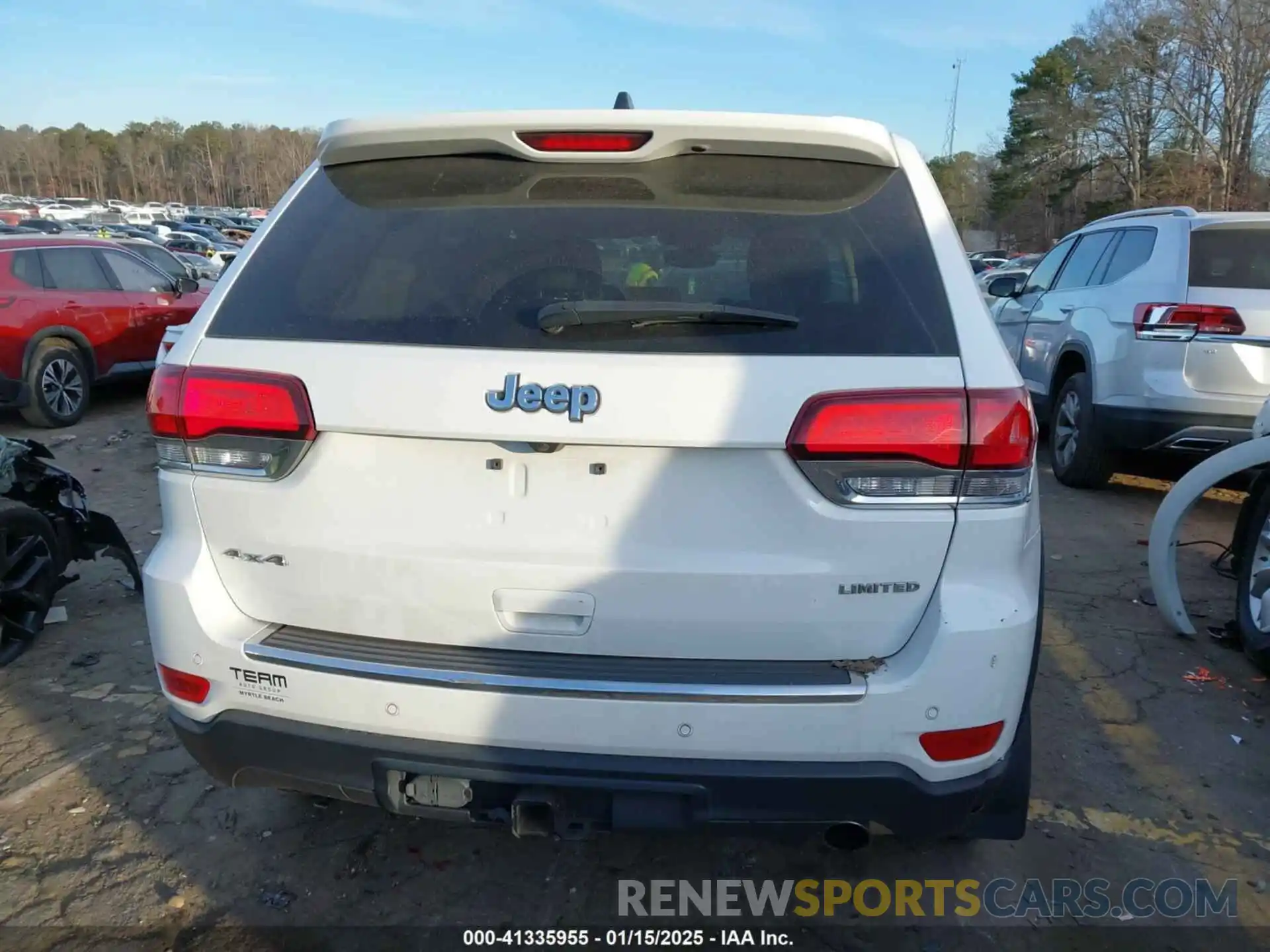 17 Photograph of a damaged car 1C4RJFBG5MC700683 JEEP GRAND CHEROKEE 2021