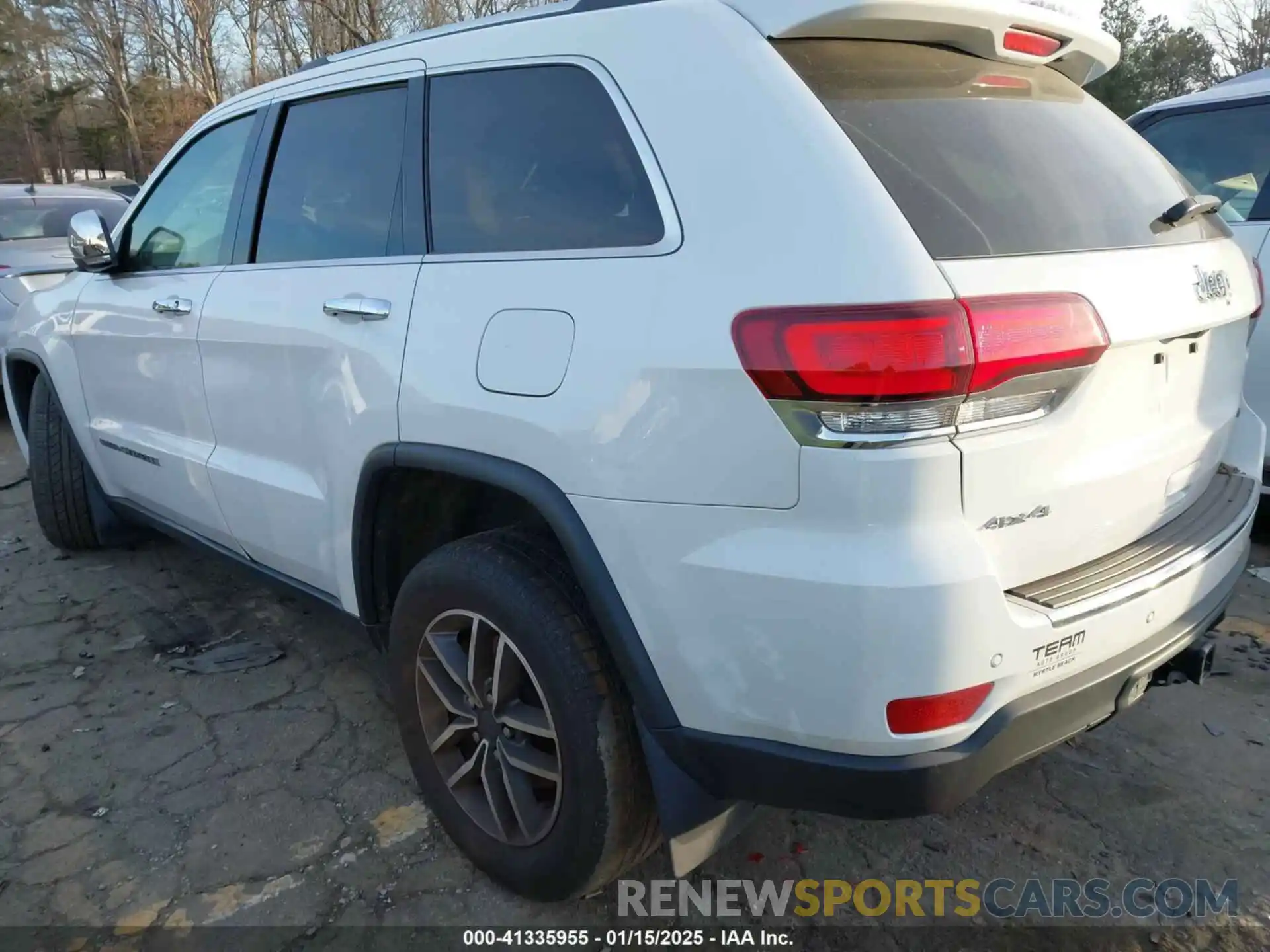 3 Photograph of a damaged car 1C4RJFBG5MC700683 JEEP GRAND CHEROKEE 2021