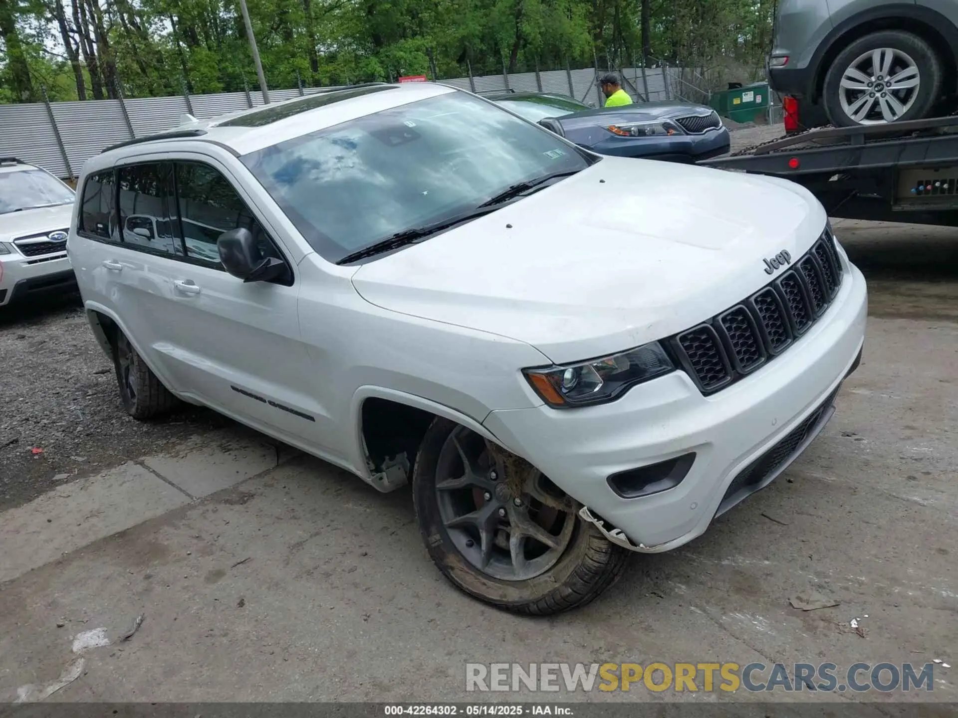 1 Photograph of a damaged car 1C4RJFBG5MC729312 JEEP GRAND CHEROKEE 2021