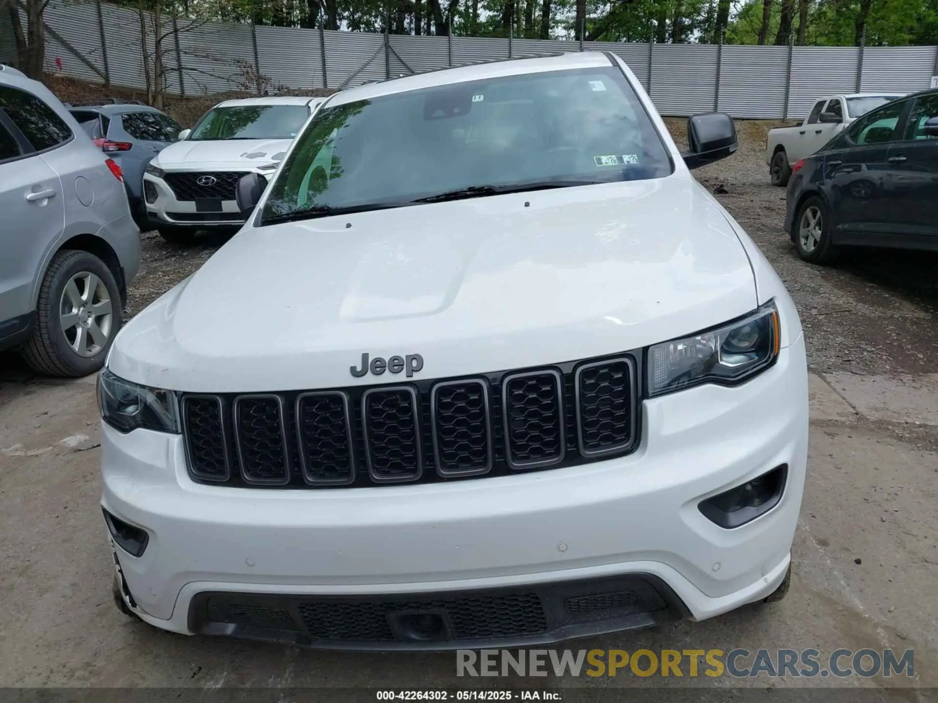 13 Photograph of a damaged car 1C4RJFBG5MC729312 JEEP GRAND CHEROKEE 2021