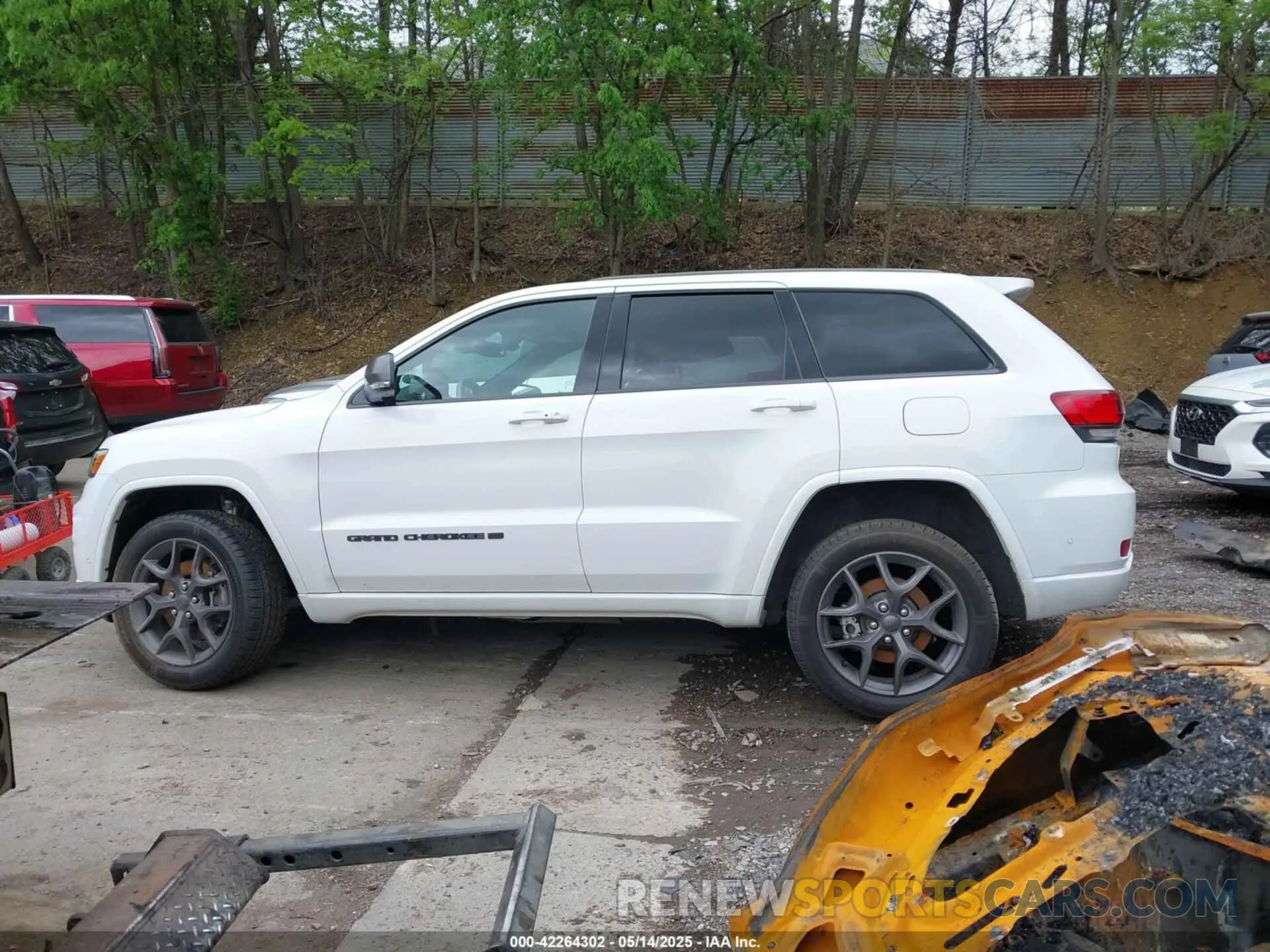 15 Photograph of a damaged car 1C4RJFBG5MC729312 JEEP GRAND CHEROKEE 2021