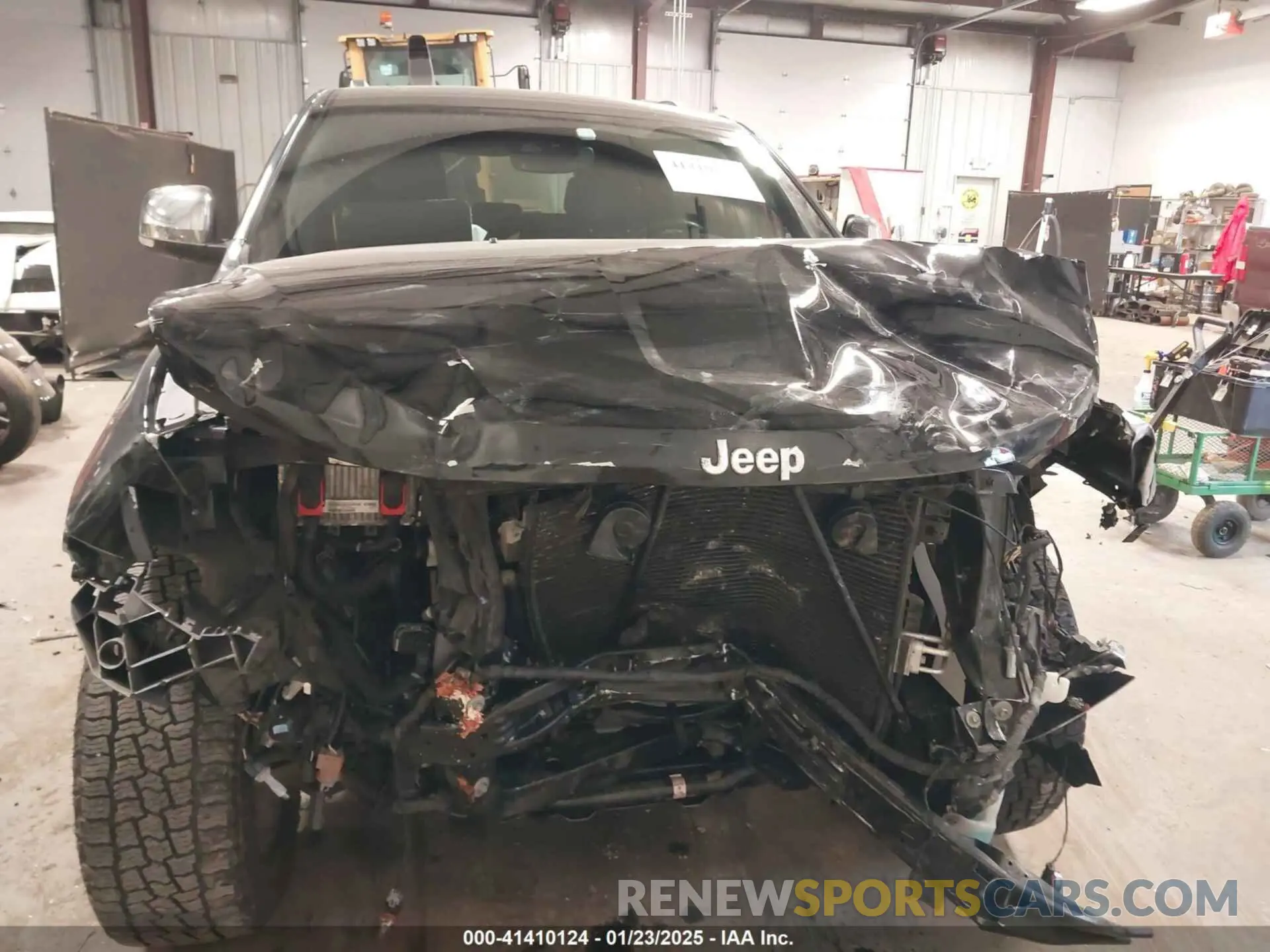 13 Photograph of a damaged car 1C4RJFBG5MC732694 JEEP GRAND CHEROKEE 2021