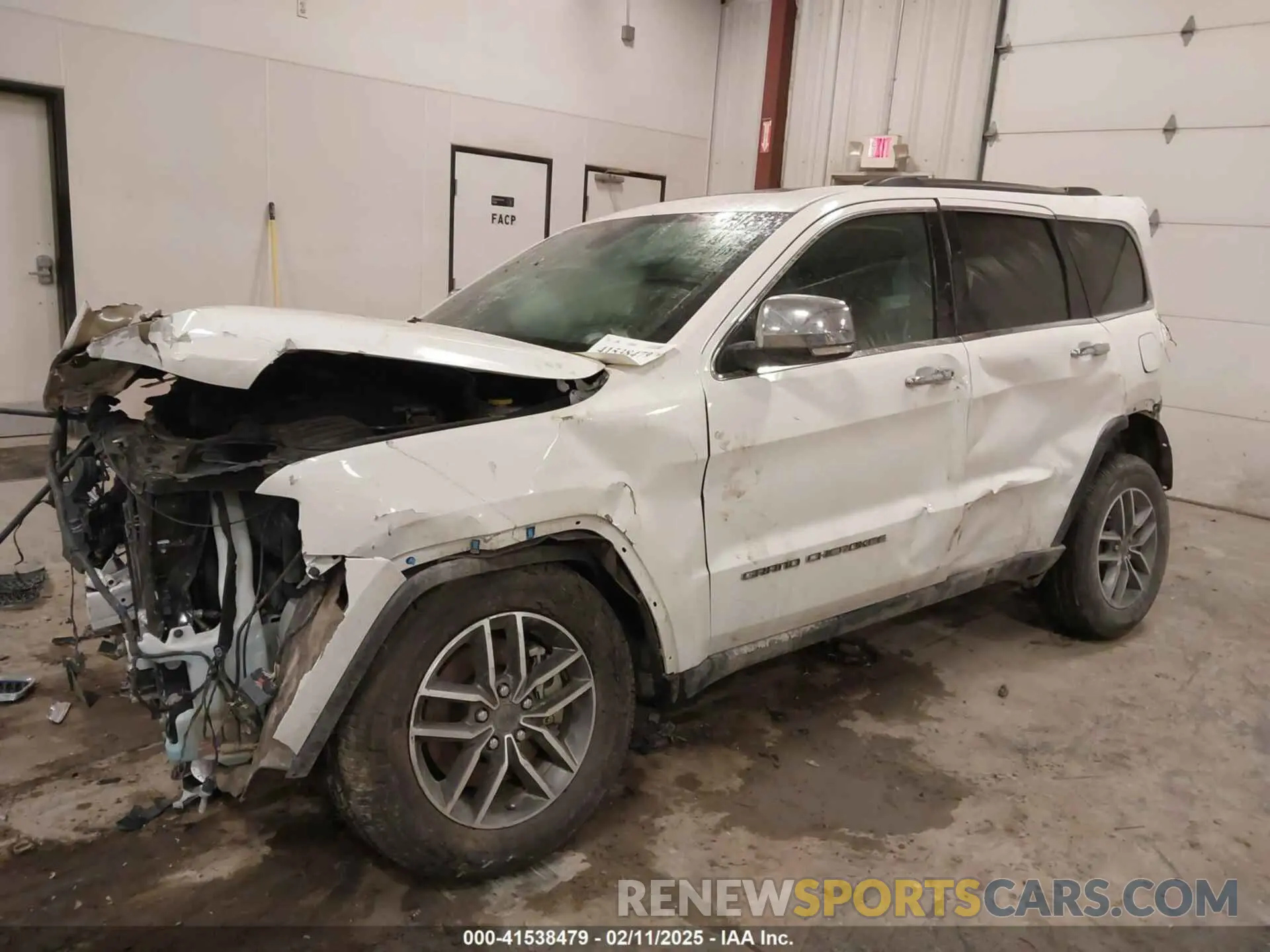 2 Photograph of a damaged car 1C4RJFBG5MC857128 JEEP GRAND CHEROKEE 2021