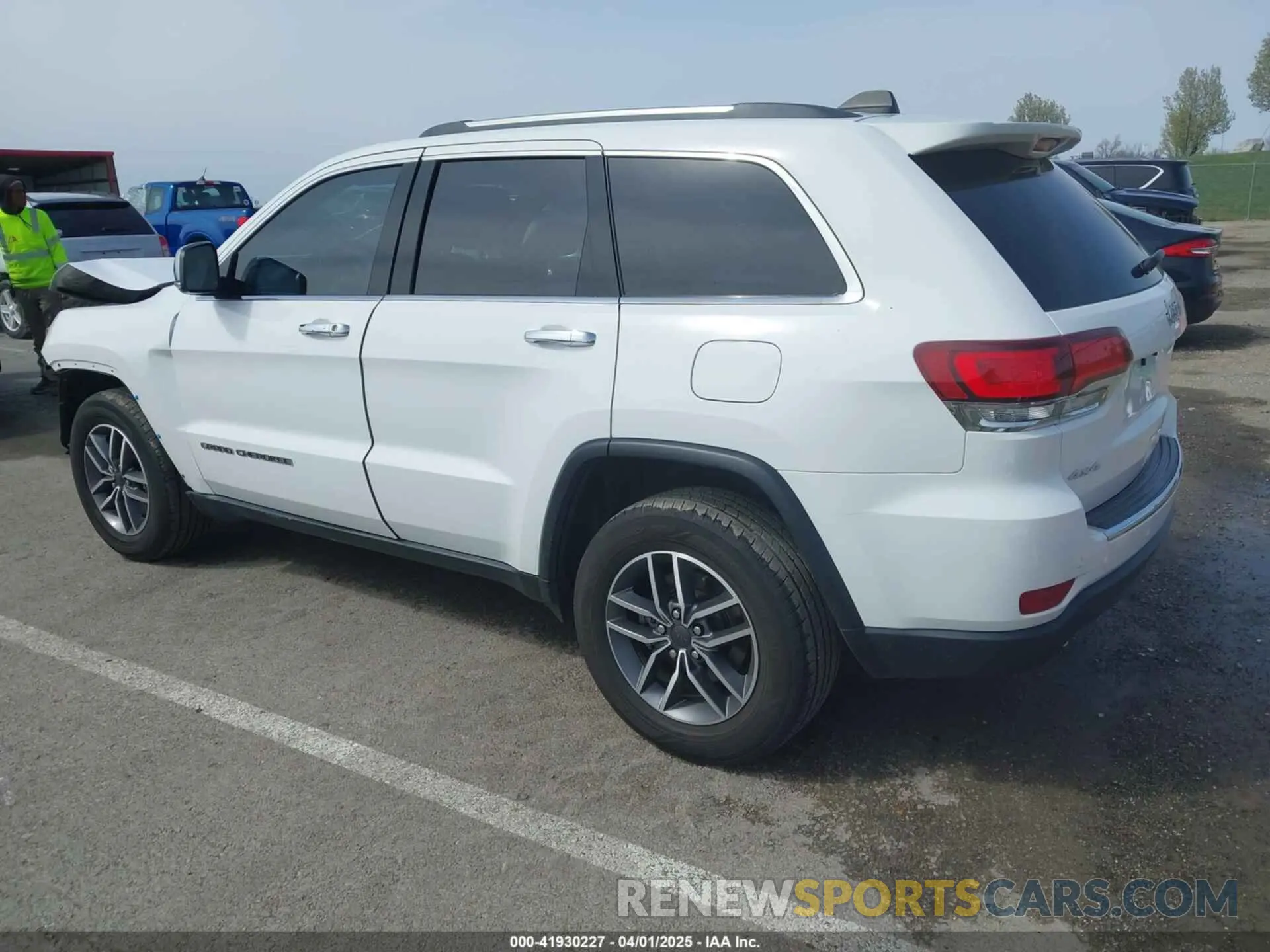 3 Photograph of a damaged car 1C4RJFBG6MC583762 JEEP GRAND CHEROKEE 2021