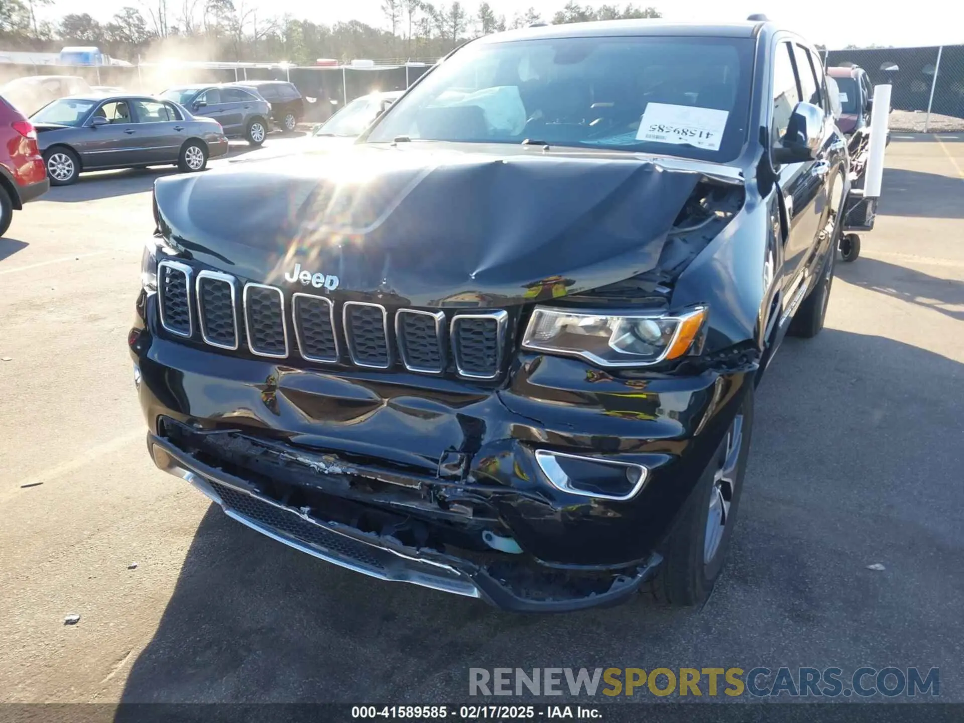 6 Photograph of a damaged car 1C4RJFBG6MC666396 JEEP GRAND CHEROKEE 2021