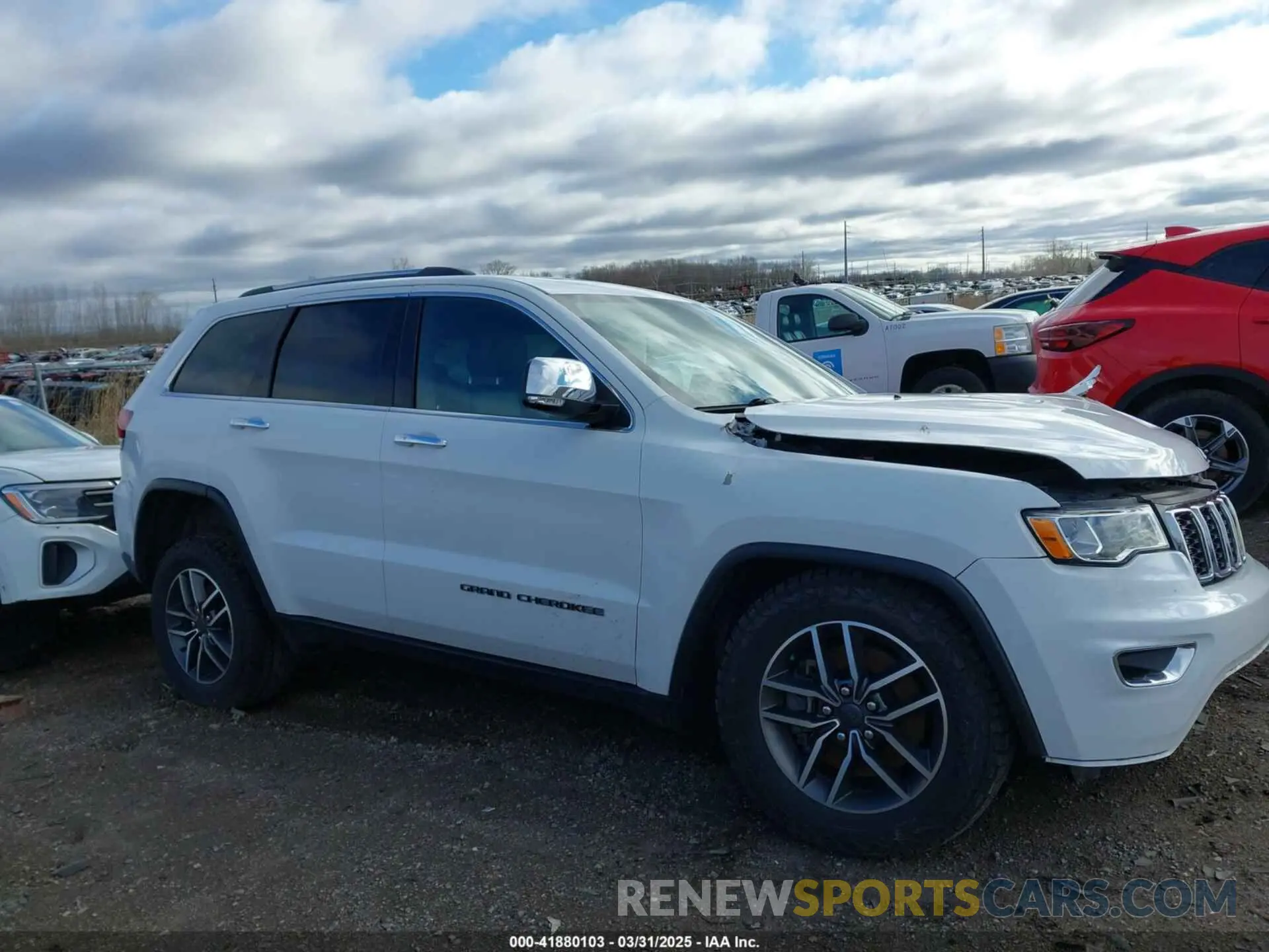 13 Photograph of a damaged car 1C4RJFBG7MC512716 JEEP GRAND CHEROKEE 2021