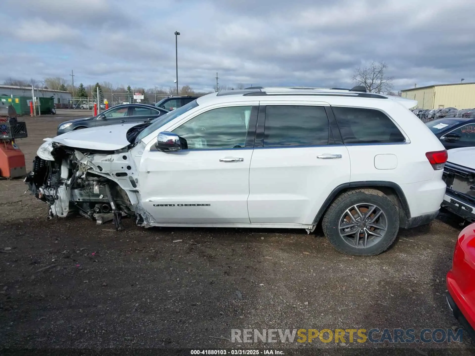 14 Photograph of a damaged car 1C4RJFBG7MC512716 JEEP GRAND CHEROKEE 2021