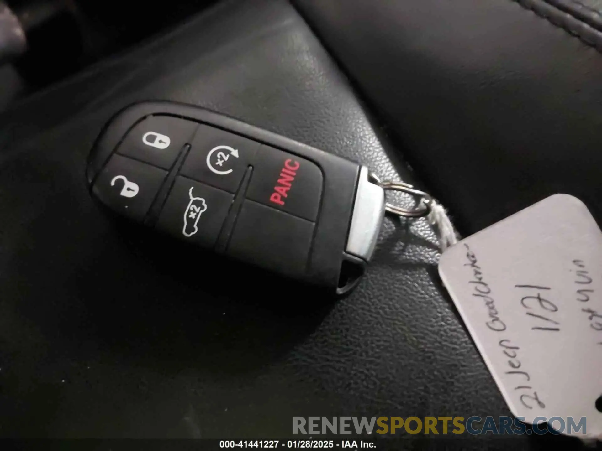 11 Photograph of a damaged car 1C4RJFBG7MC513588 JEEP GRAND CHEROKEE 2021
