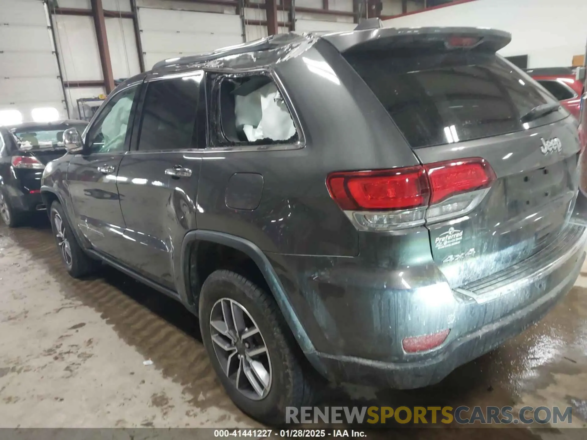 3 Photograph of a damaged car 1C4RJFBG7MC513588 JEEP GRAND CHEROKEE 2021