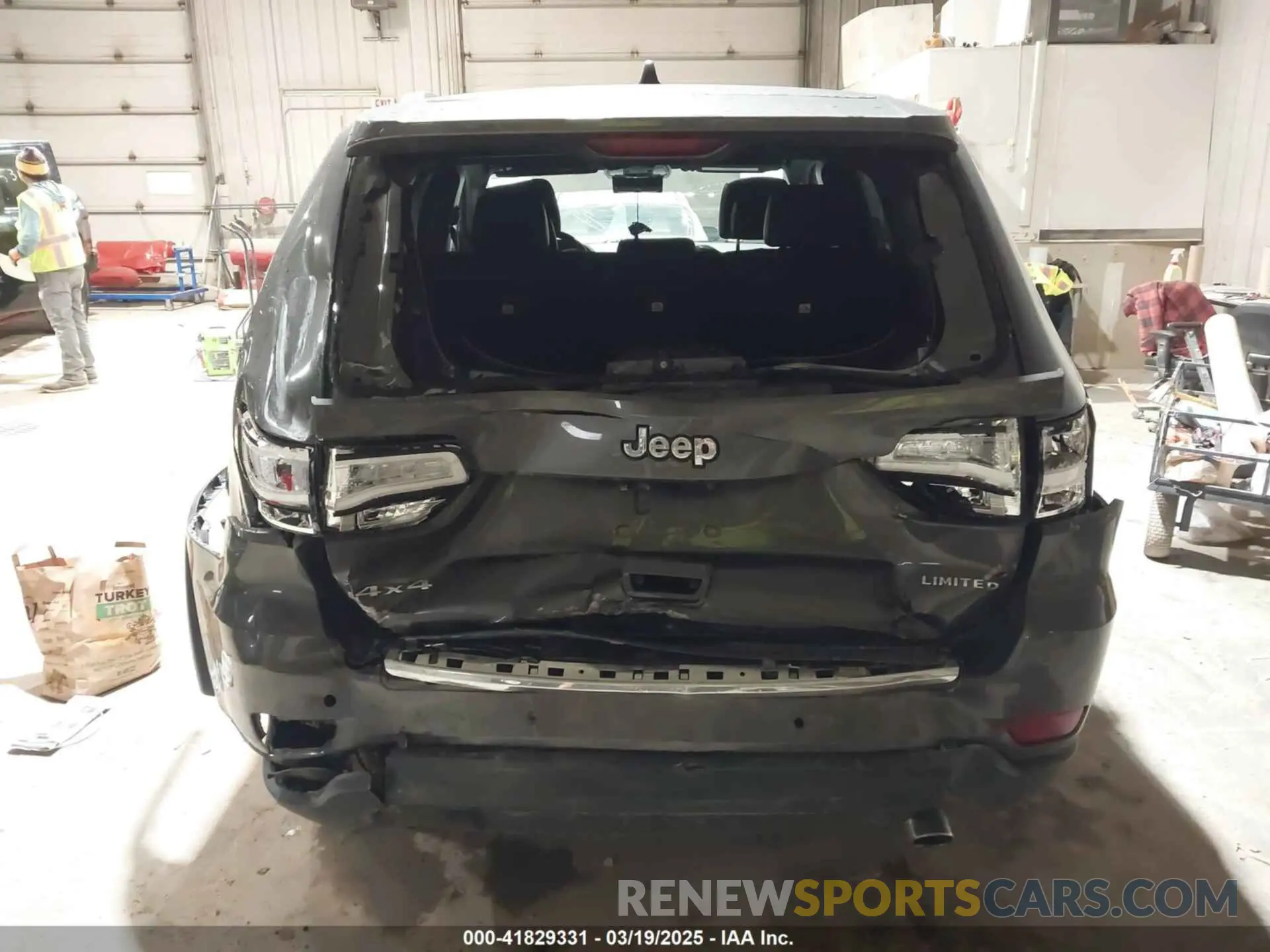 16 Photograph of a damaged car 1C4RJFBG7MC645198 JEEP GRAND CHEROKEE 2021