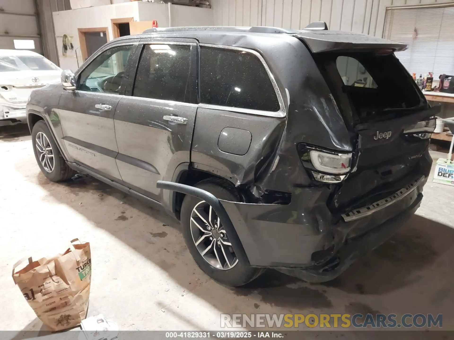 3 Photograph of a damaged car 1C4RJFBG7MC645198 JEEP GRAND CHEROKEE 2021