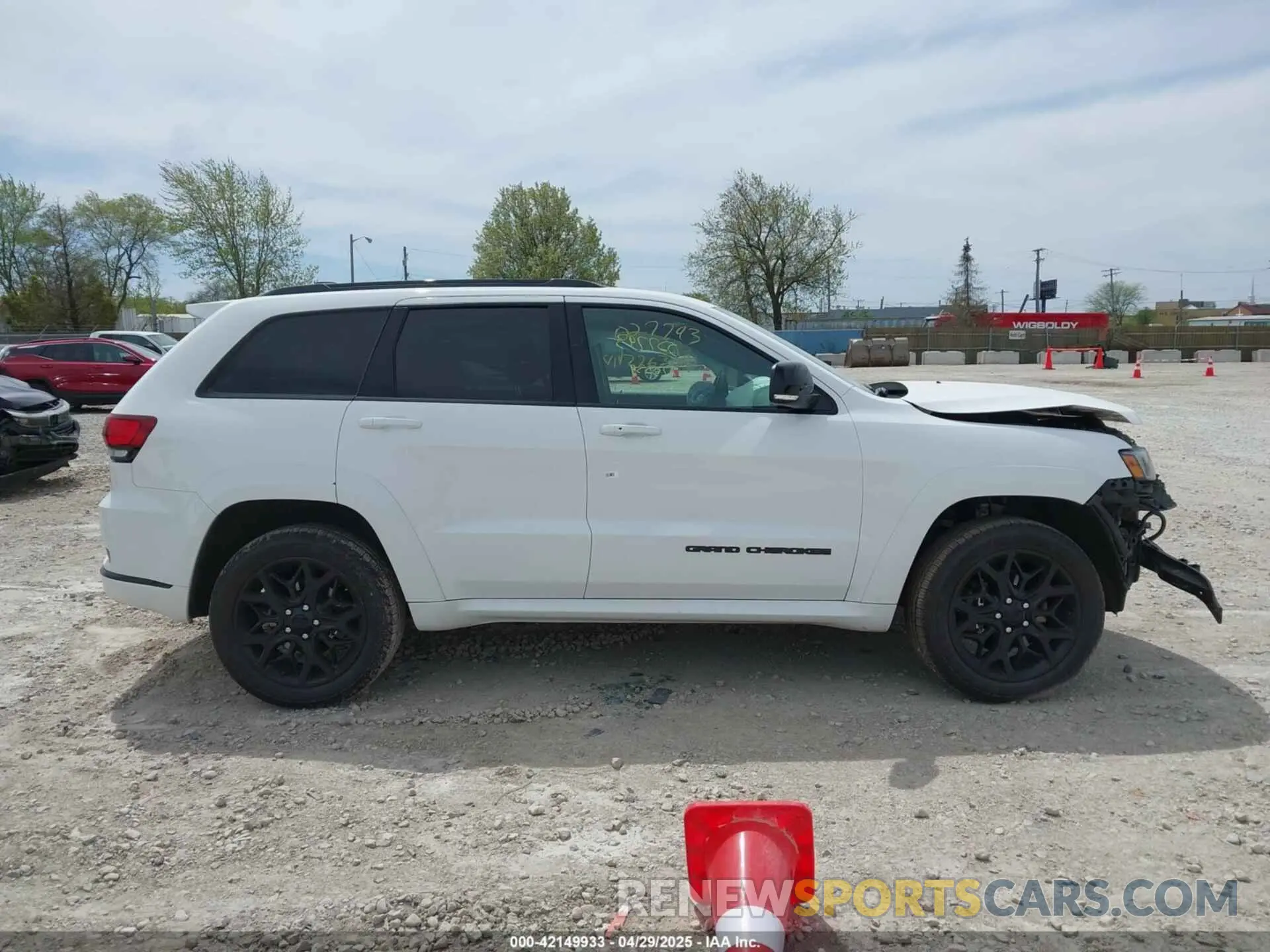 12 Photograph of a damaged car 1C4RJFBG7MC776339 JEEP GRAND CHEROKEE 2021