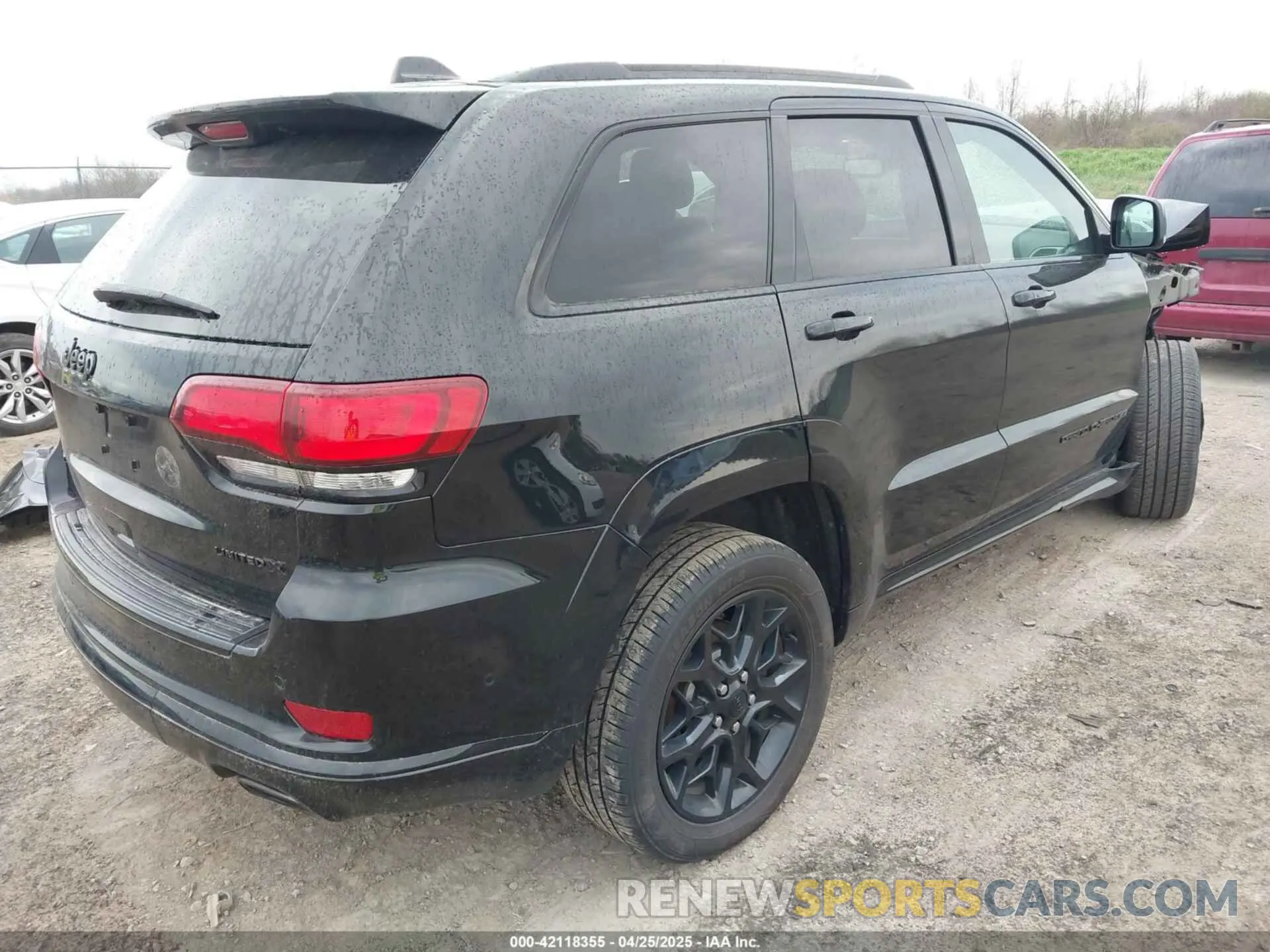 4 Photograph of a damaged car 1C4RJFBG7MC828116 JEEP GRAND CHEROKEE 2021