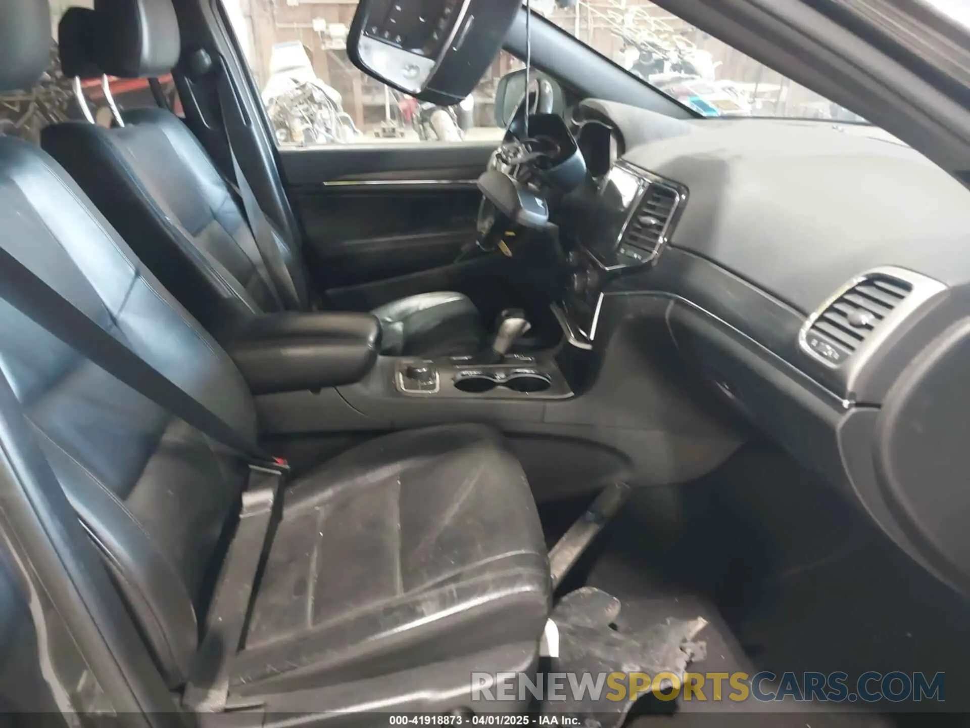 5 Photograph of a damaged car 1C4RJFBG8MC503264 JEEP GRAND CHEROKEE 2021