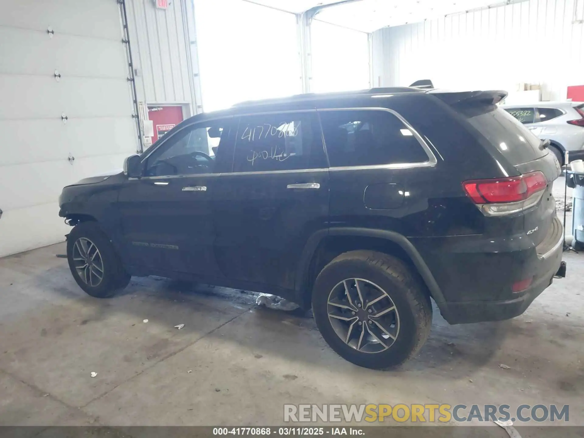 14 Photograph of a damaged car 1C4RJFBG8MC509792 JEEP GRAND CHEROKEE 2021