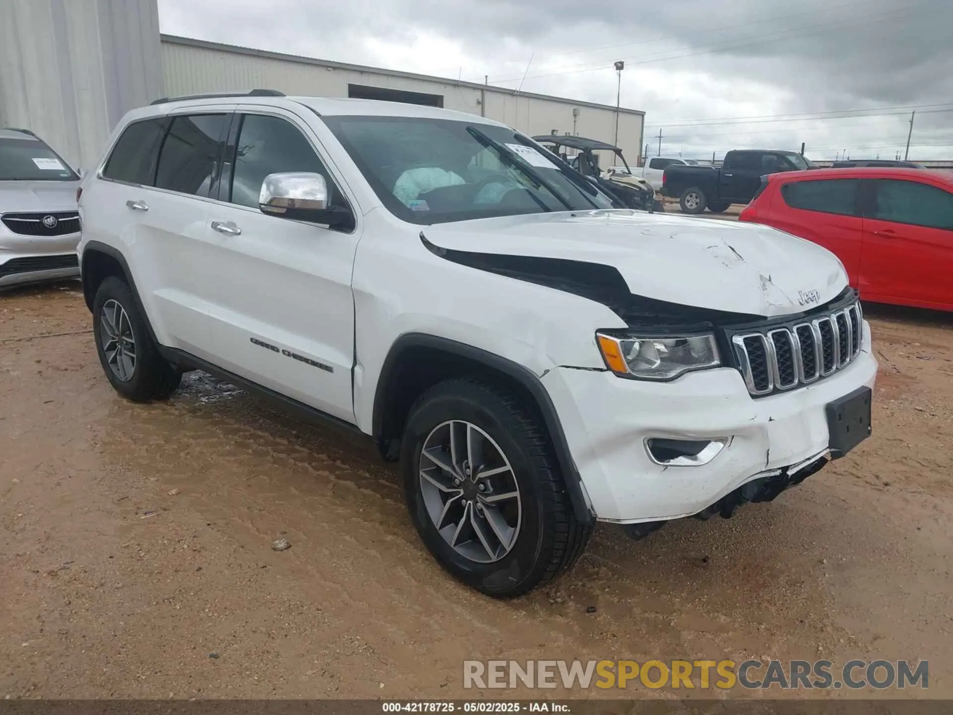 1 Photograph of a damaged car 1C4RJFBG8MC628068 JEEP GRAND CHEROKEE 2021