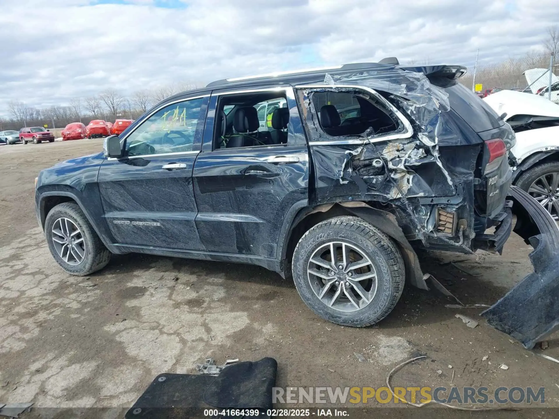 14 Photograph of a damaged car 1C4RJFBG8MC646652 JEEP GRAND CHEROKEE 2021