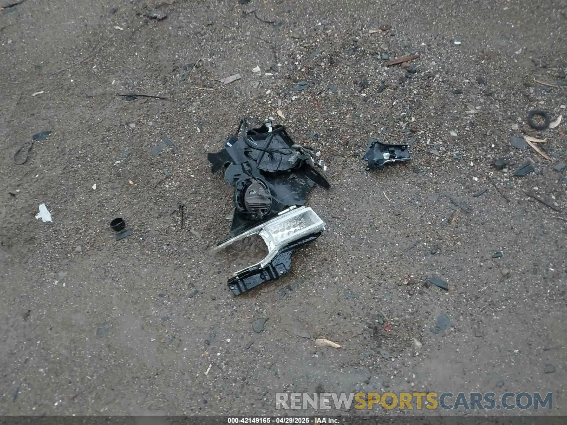 11 Photograph of a damaged car 1C4RJFBG9MC779517 JEEP GRAND CHEROKEE 2021