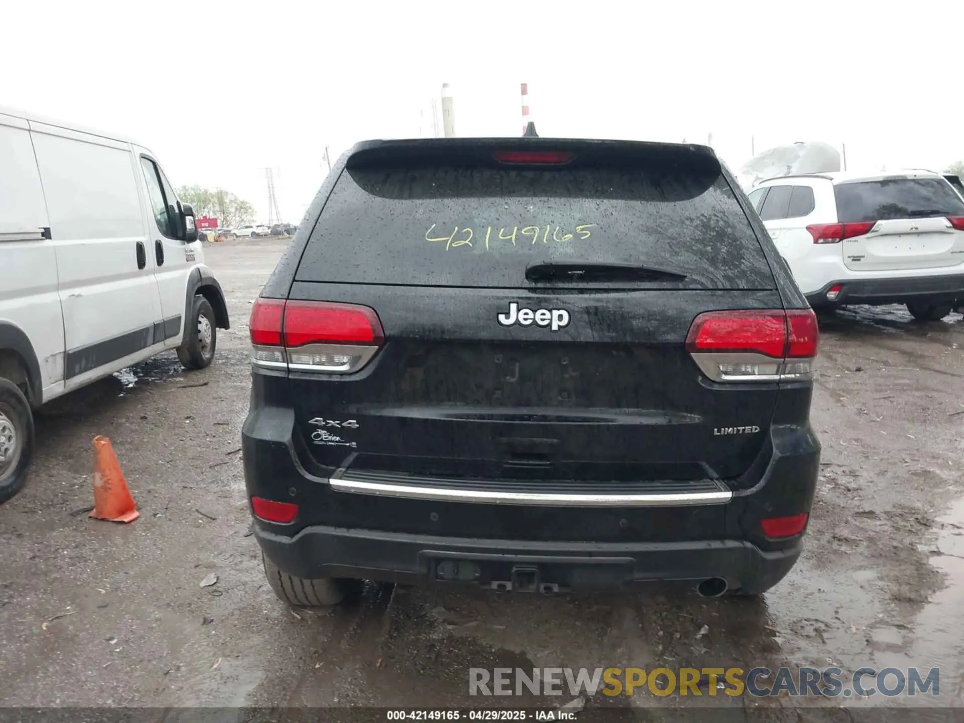 16 Photograph of a damaged car 1C4RJFBG9MC779517 JEEP GRAND CHEROKEE 2021