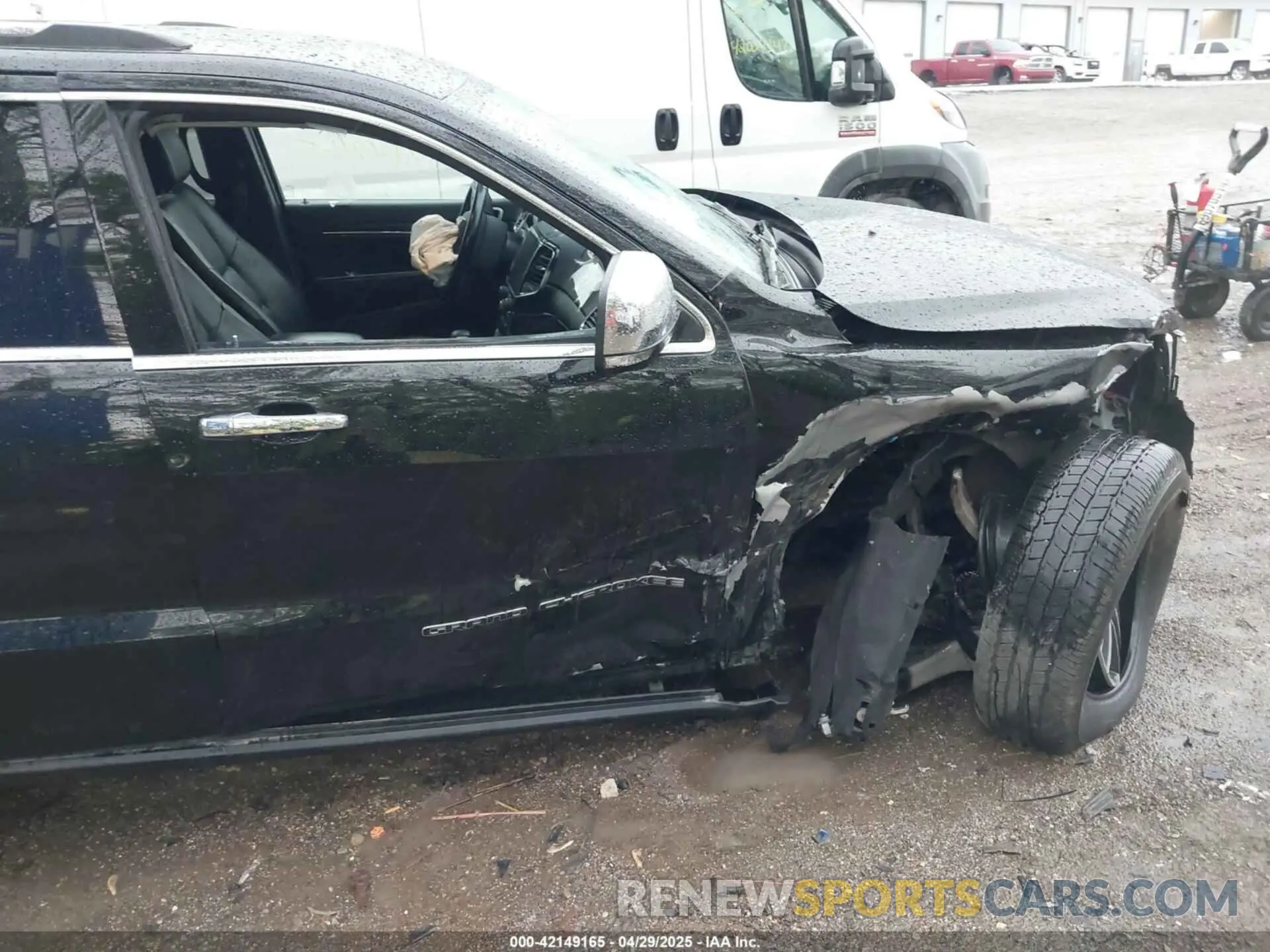 6 Photograph of a damaged car 1C4RJFBG9MC779517 JEEP GRAND CHEROKEE 2021