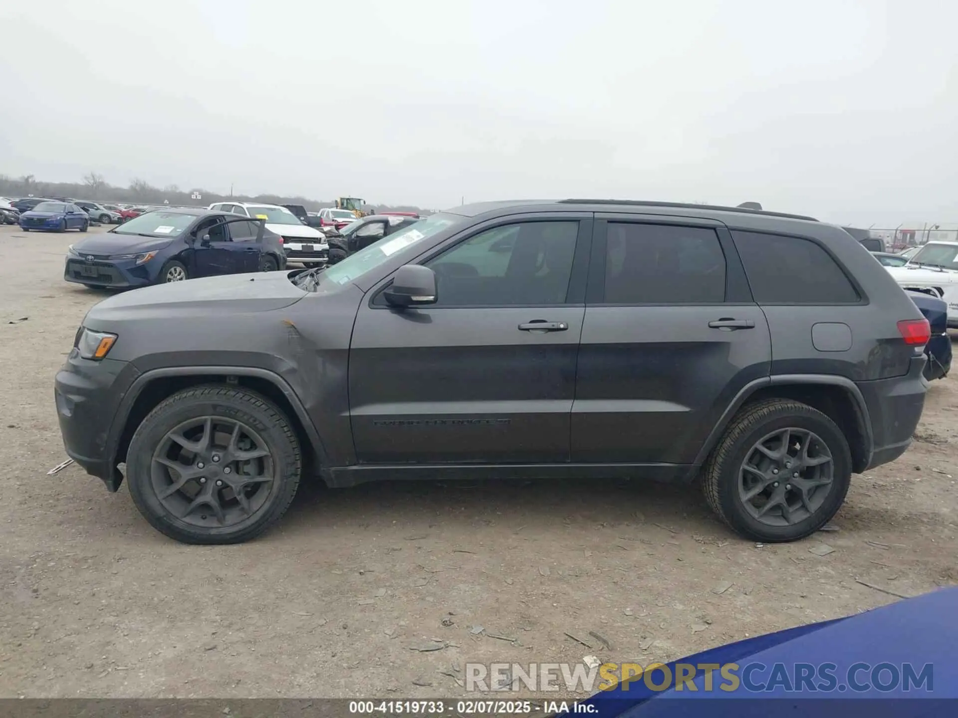 14 Photograph of a damaged car 1C4RJFBGXMC621817 JEEP GRAND CHEROKEE 2021