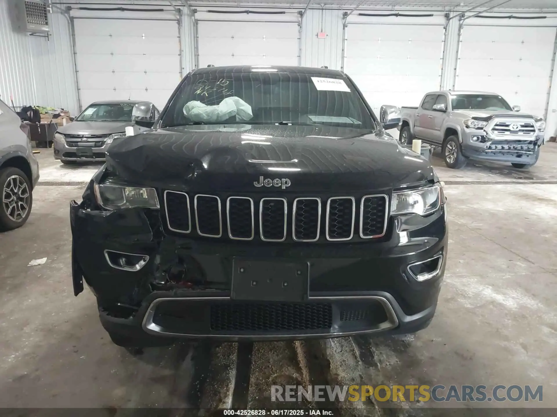 11 Photograph of a damaged car 1C4RJFBGXMC774892 JEEP GRAND CHEROKEE 2021