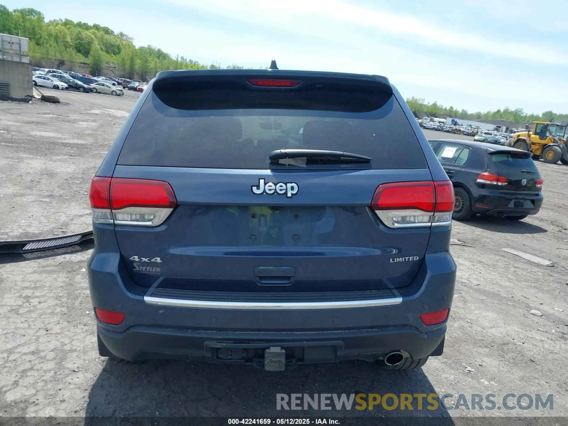 16 Photograph of a damaged car 1C4RJFBGXMC775539 JEEP GRAND CHEROKEE 2021