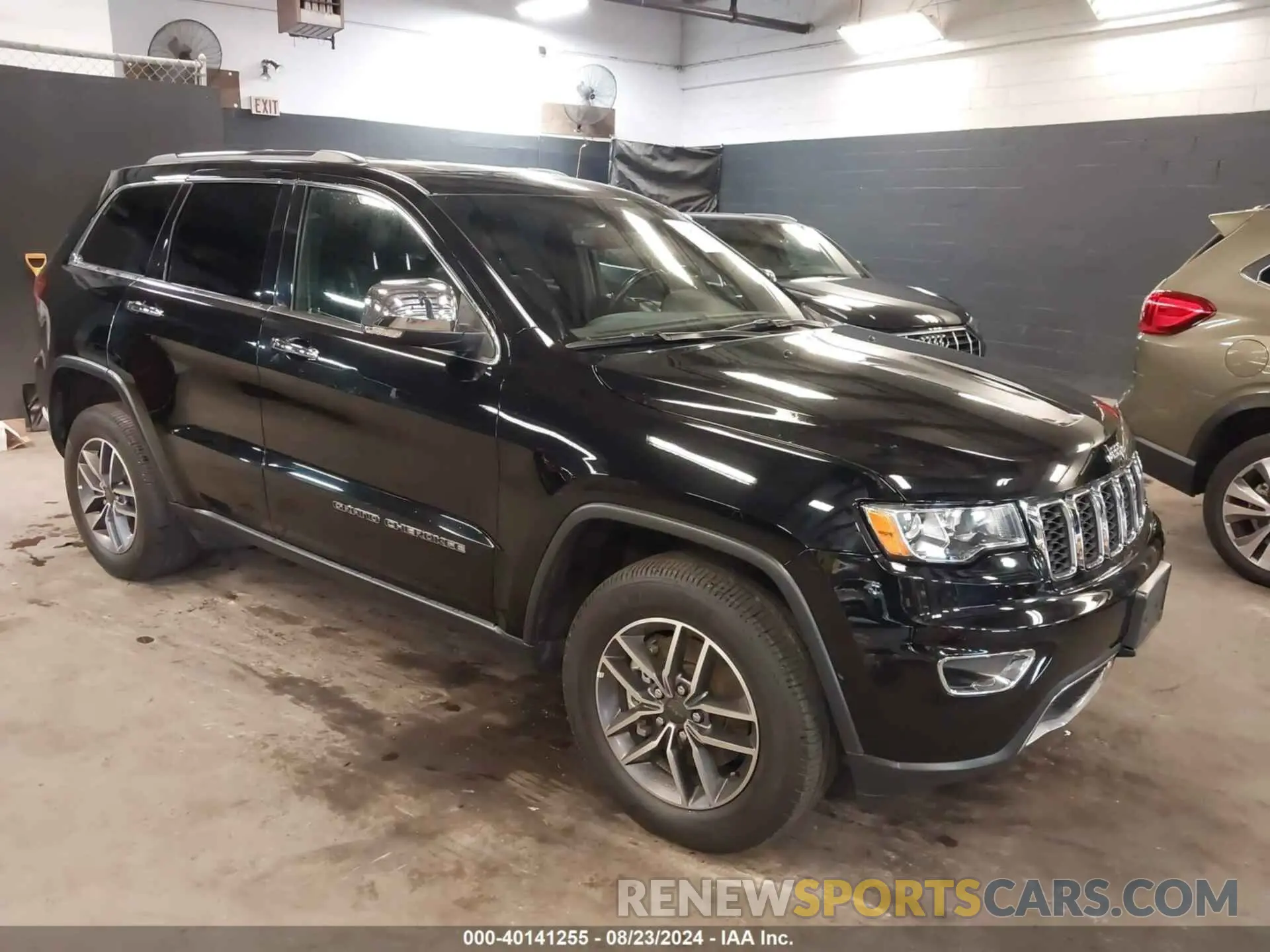 1 Photograph of a damaged car 1C4RJFBGXMC877410 JEEP GRAND CHEROKEE 2021