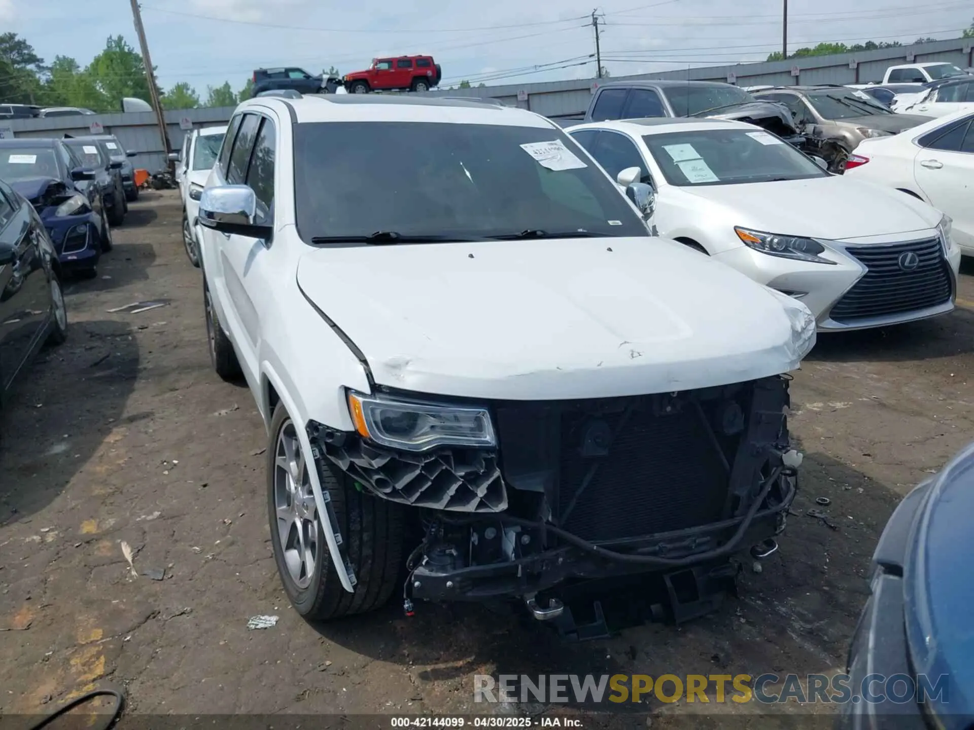 12 Photograph of a damaged car 1C4RJFCG0MC607195 JEEP GRAND CHEROKEE 2021