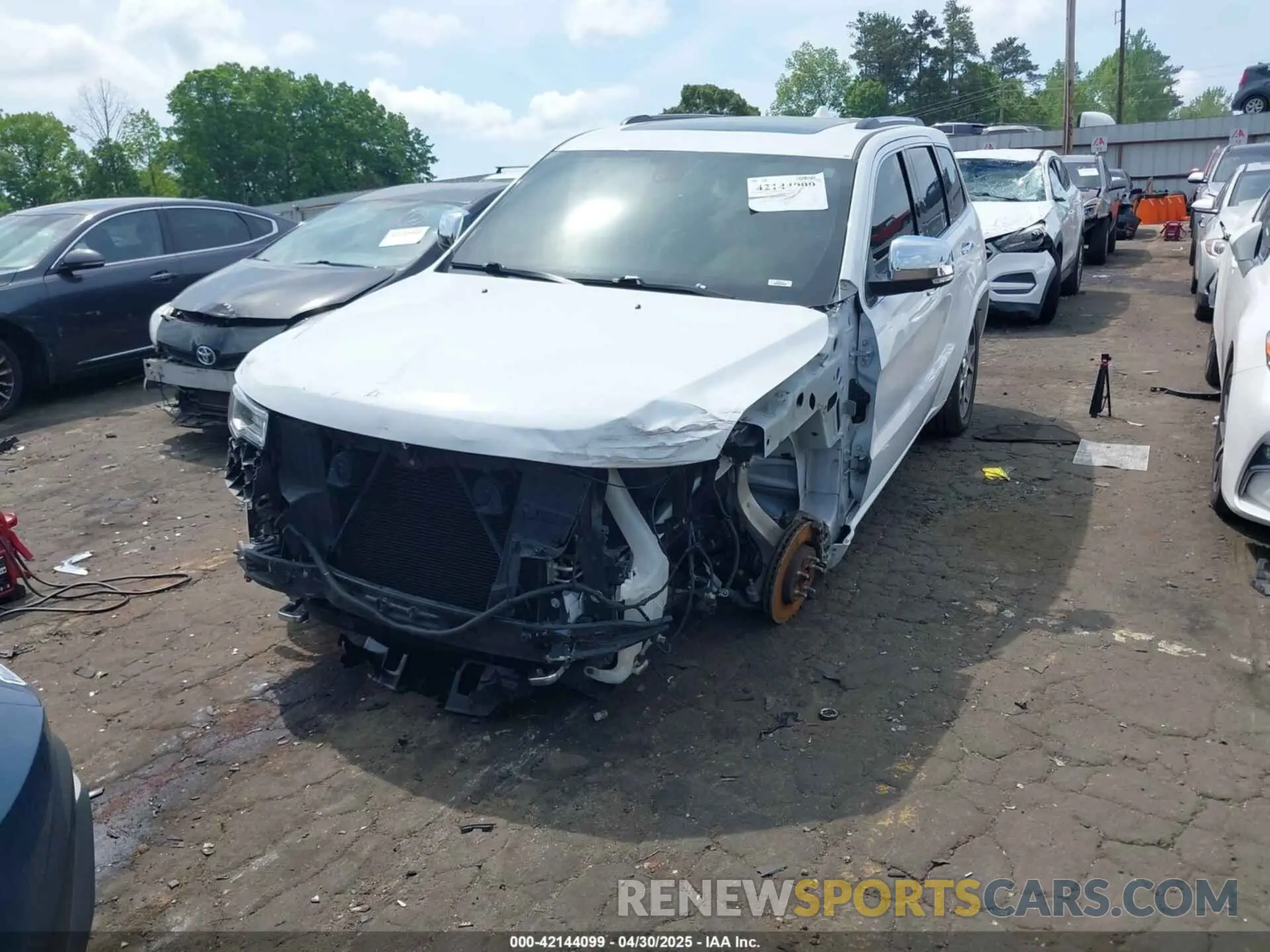 2 Photograph of a damaged car 1C4RJFCG0MC607195 JEEP GRAND CHEROKEE 2021