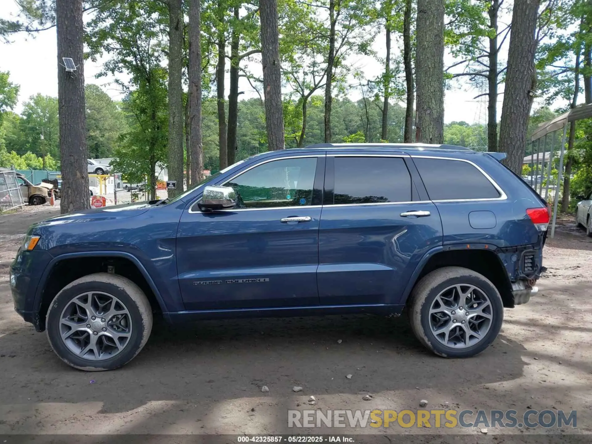 15 Photograph of a damaged car 1C4RJFCG3MC595186 JEEP GRAND CHEROKEE 2021