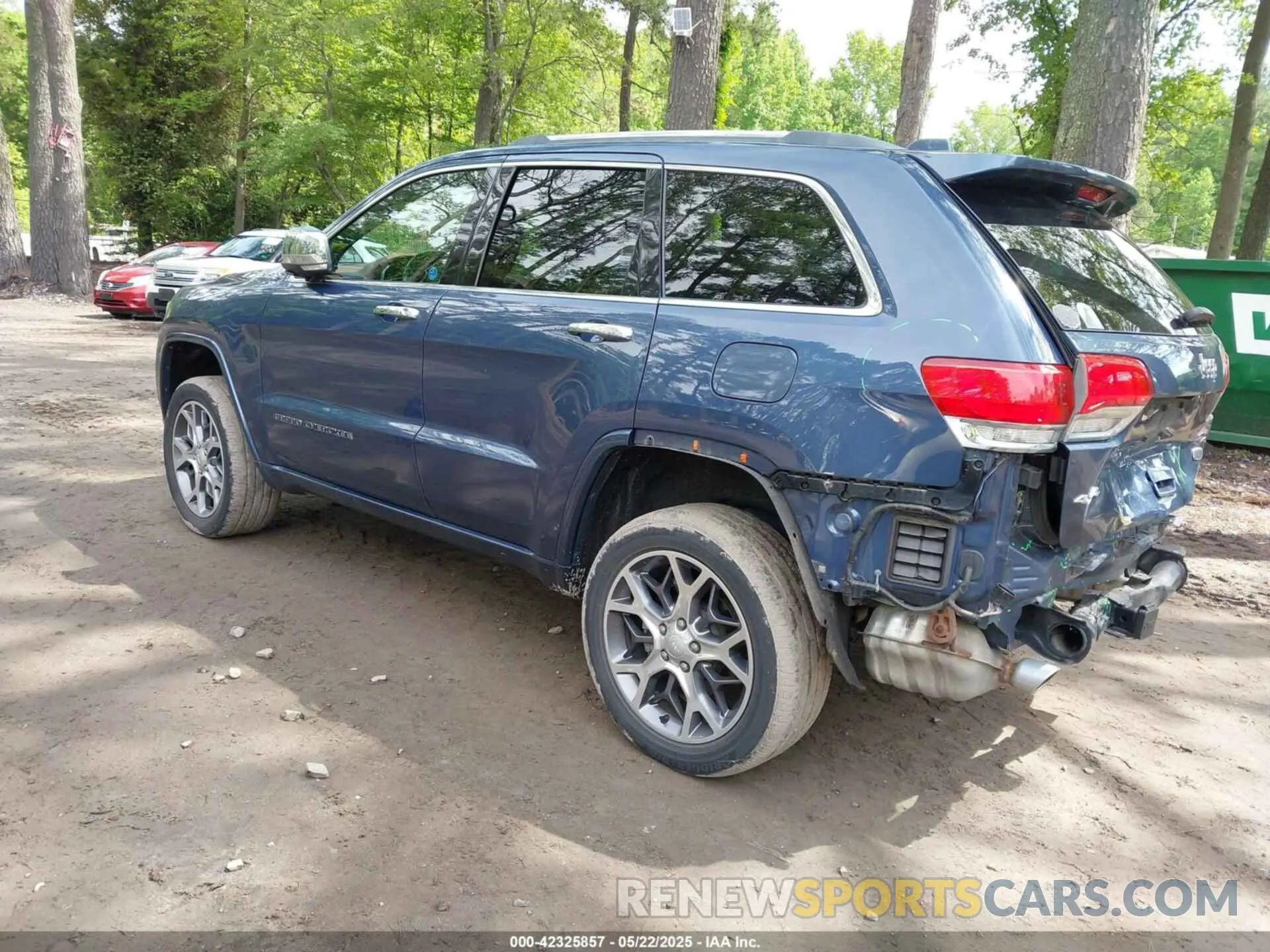 3 Photograph of a damaged car 1C4RJFCG3MC595186 JEEP GRAND CHEROKEE 2021