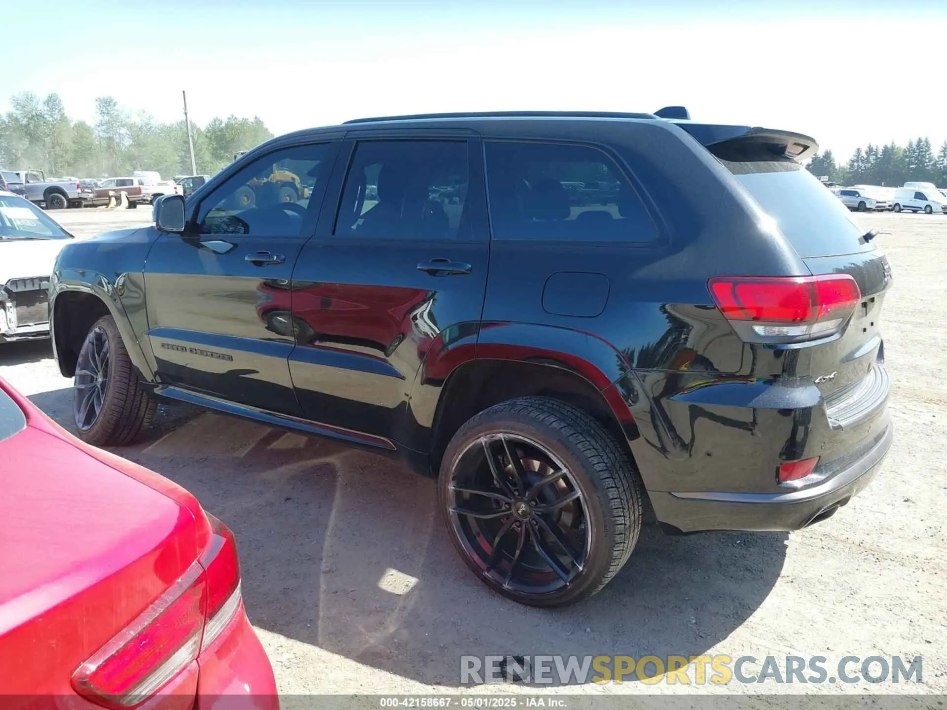 14 Photograph of a damaged car 1C4RJFCG3MC618885 JEEP GRAND CHEROKEE 2021