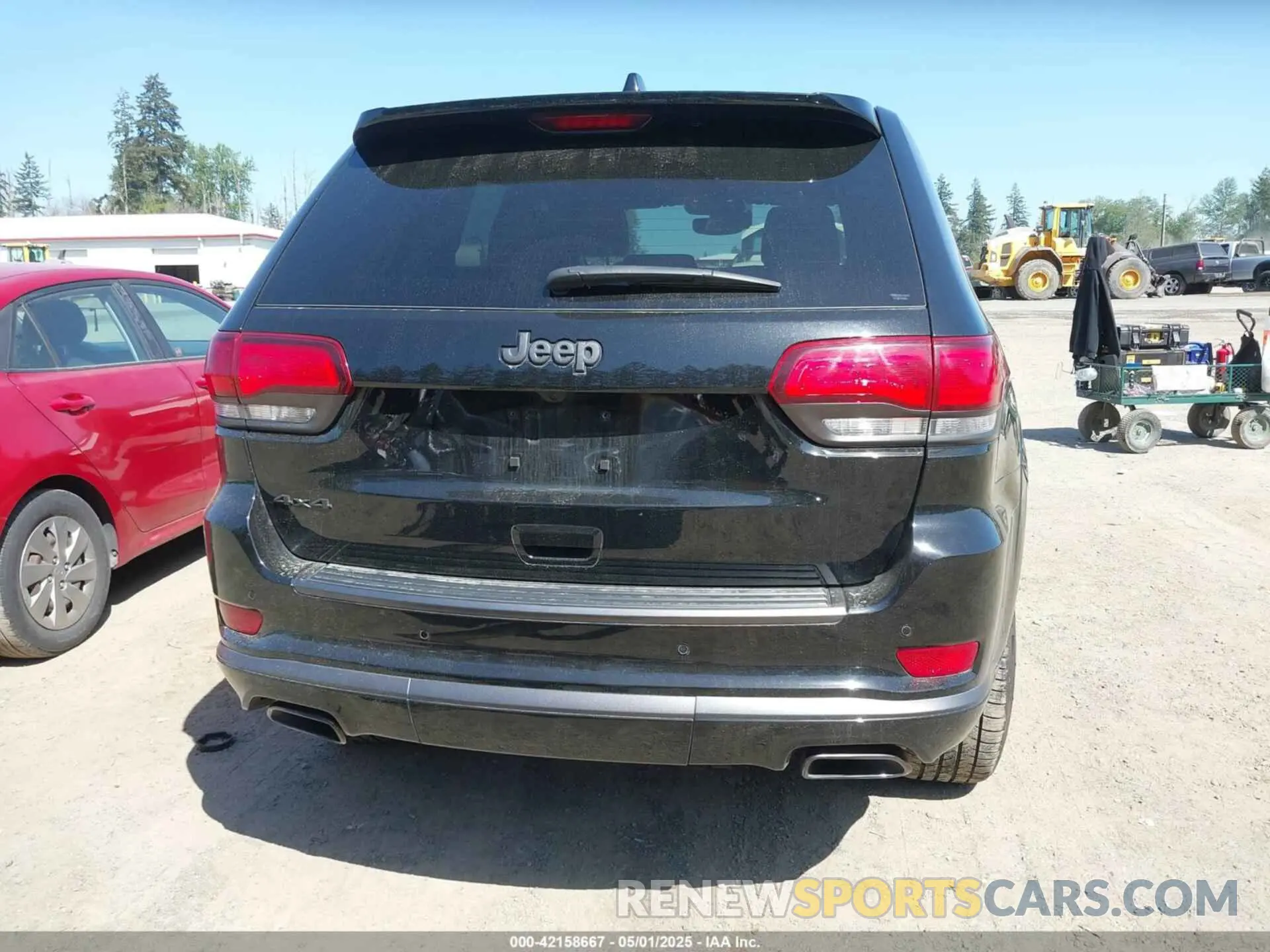 16 Photograph of a damaged car 1C4RJFCG3MC618885 JEEP GRAND CHEROKEE 2021