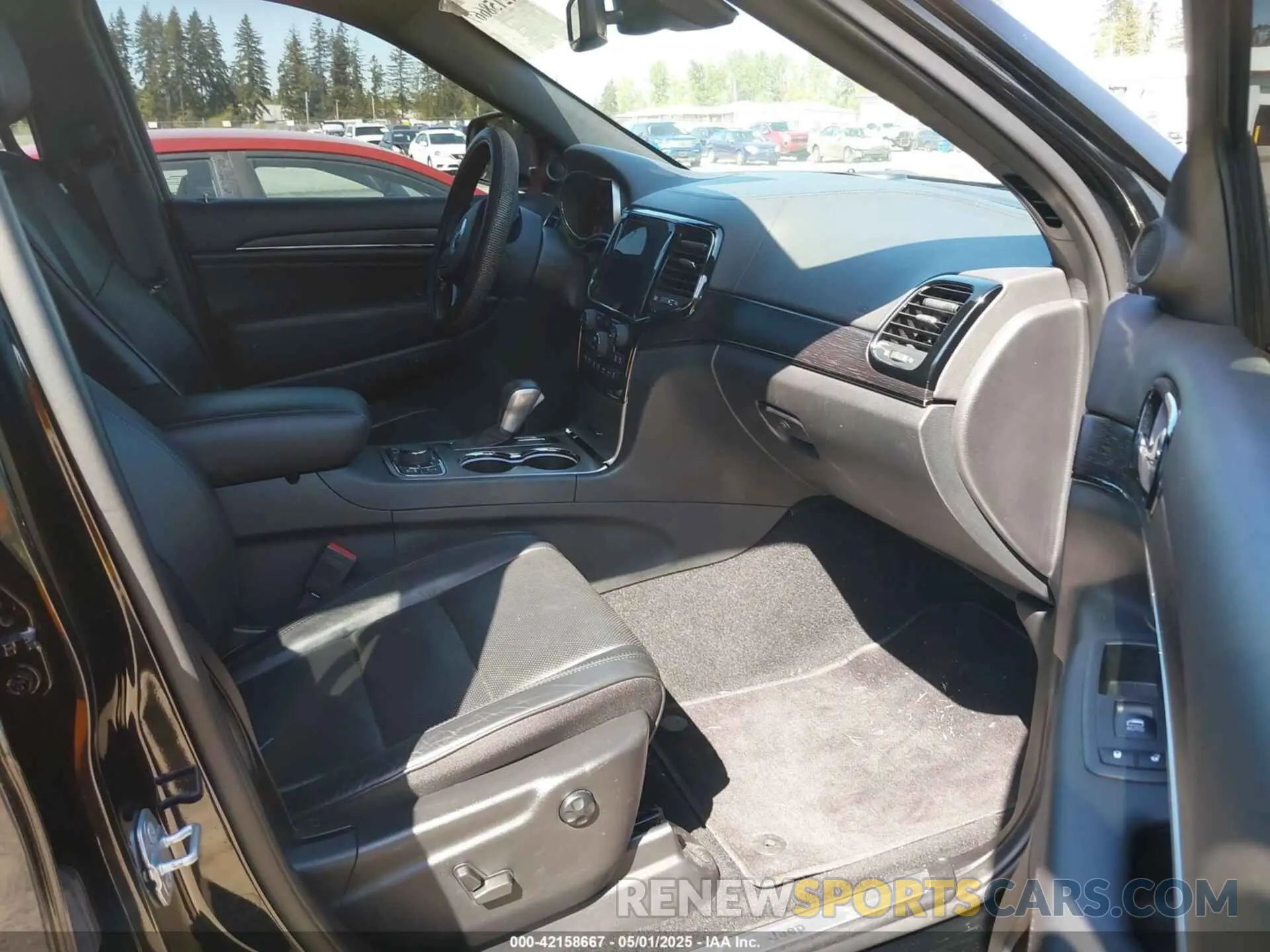 5 Photograph of a damaged car 1C4RJFCG3MC618885 JEEP GRAND CHEROKEE 2021