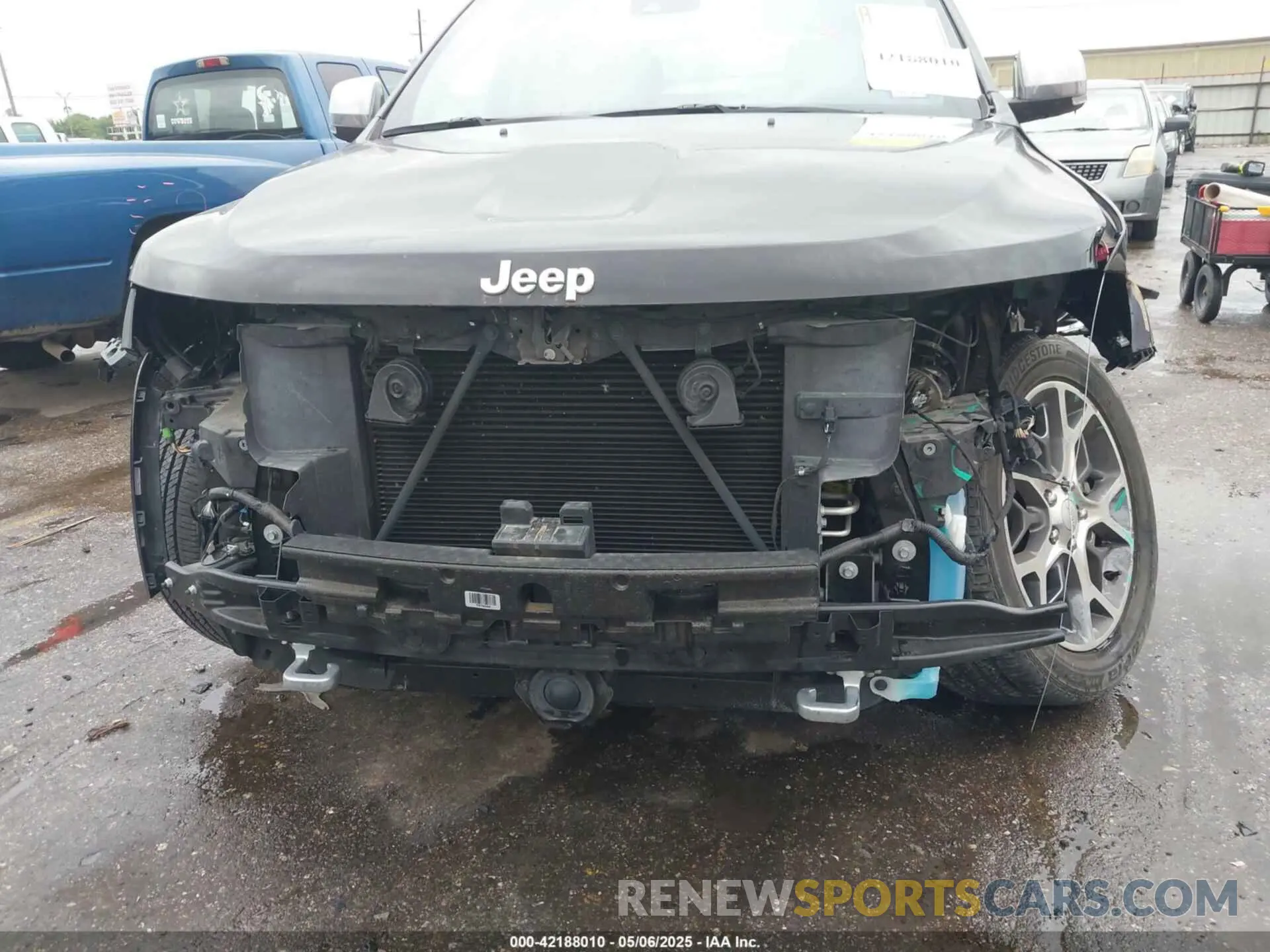13 Photograph of a damaged car 1C4RJFCG4MC621214 JEEP GRAND CHEROKEE 2021