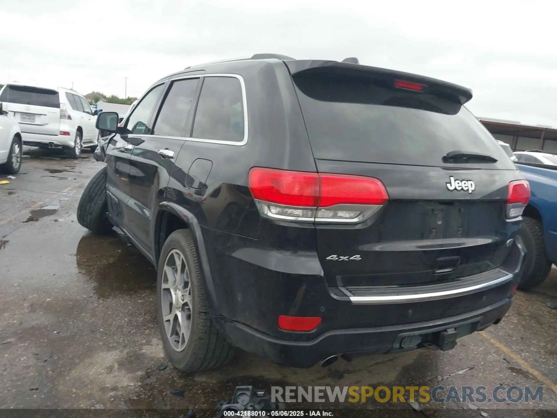3 Photograph of a damaged car 1C4RJFCG4MC621214 JEEP GRAND CHEROKEE 2021
